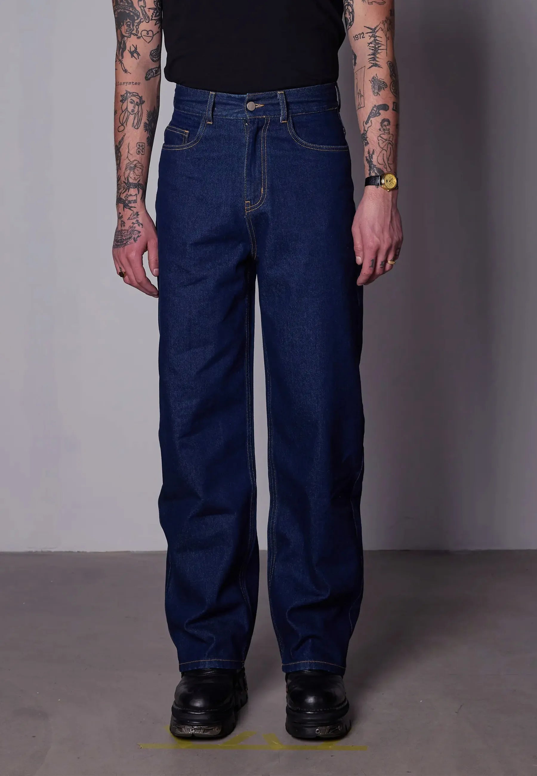 tobacco stitching Deep blue denim dress with stitching and a signature red X bar tack ensure lasting quality. BeWider | Buy Super Loose