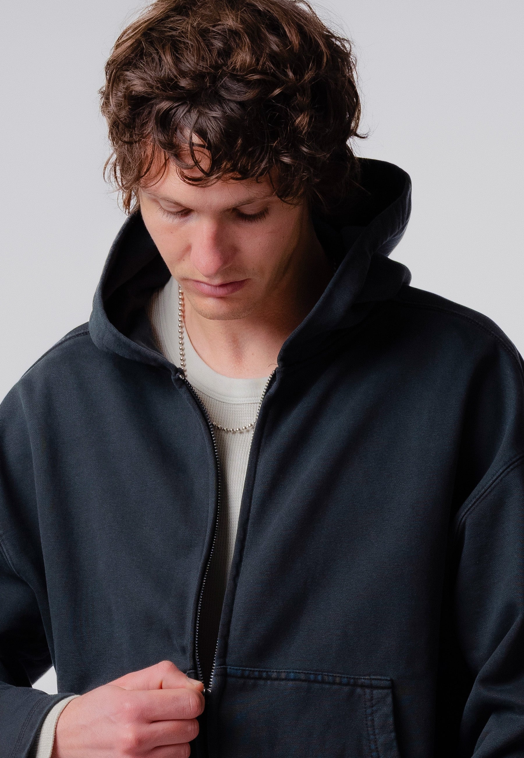 Tour Zip Hood - Black