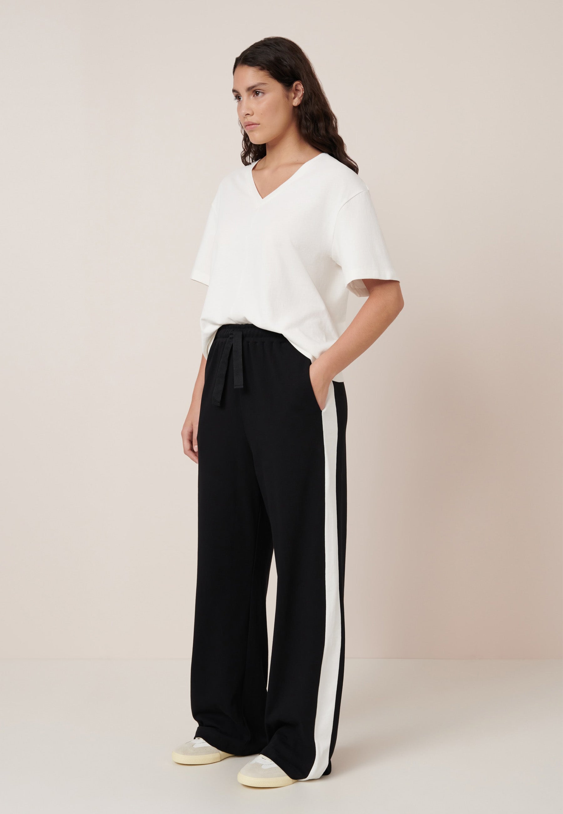 Contrast Trackpant - Black