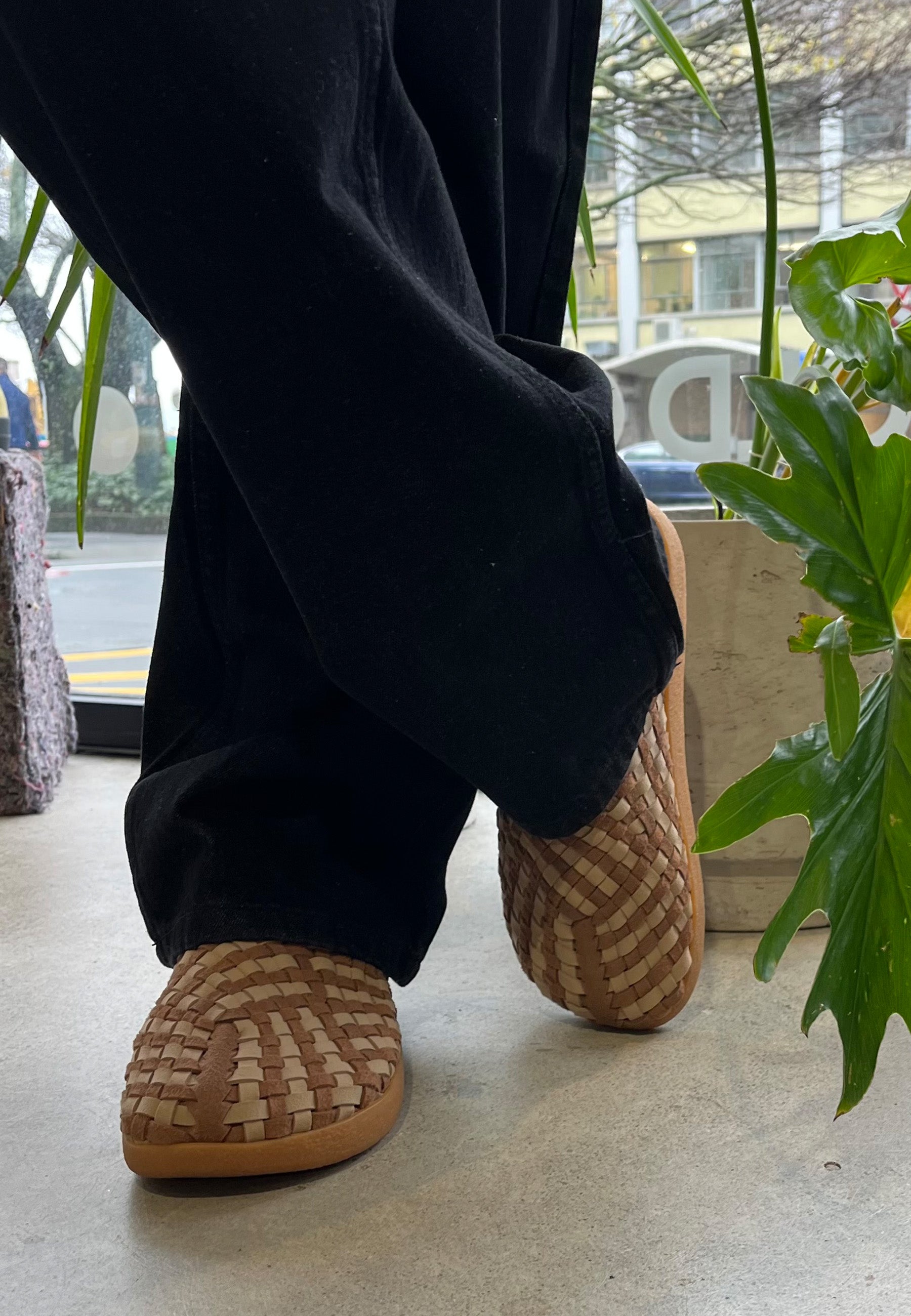 Malibu Buy Latigo Tone Beige/Walnut/Tan online Good As