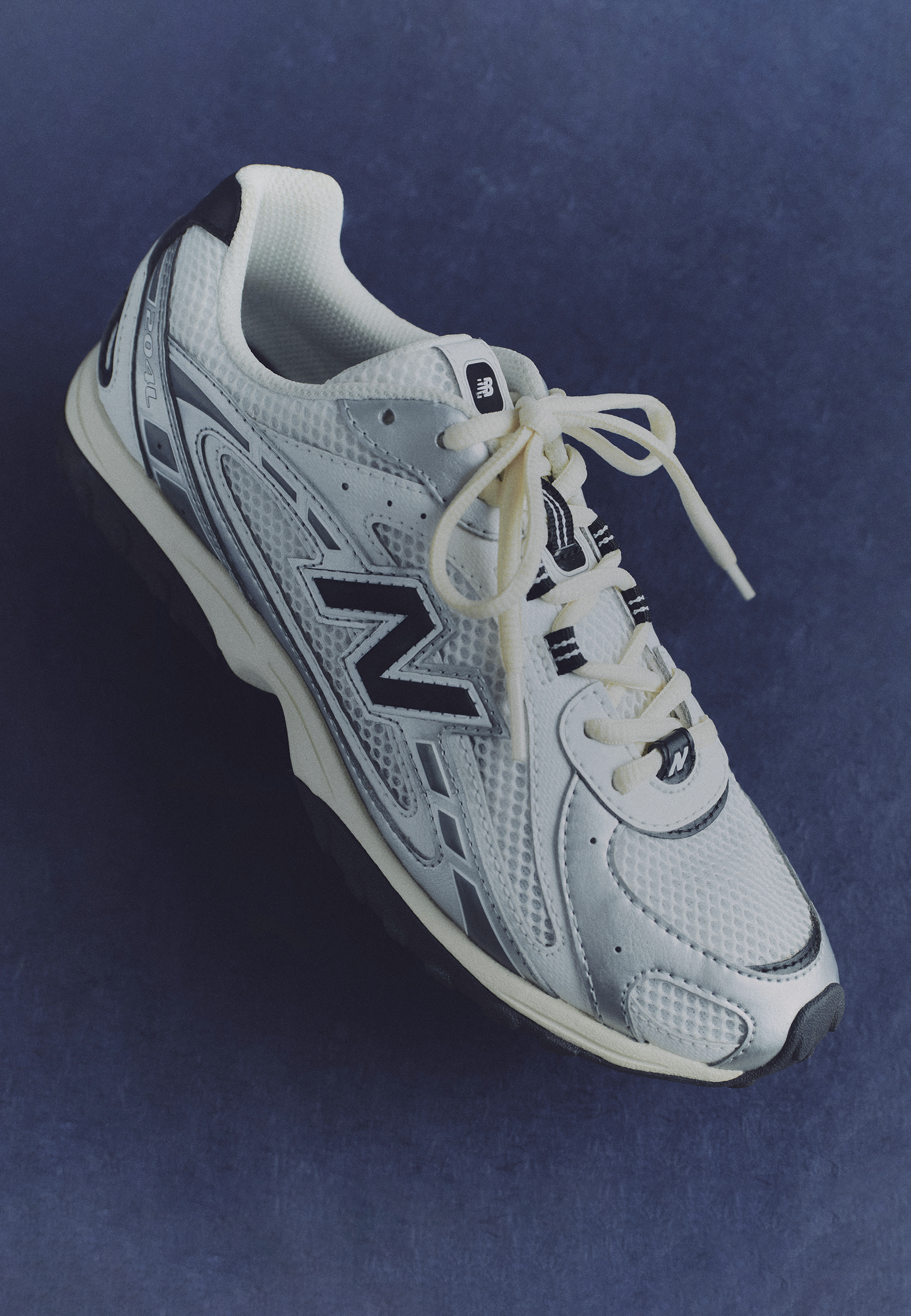 204 - Silver/Black - U204LSWD