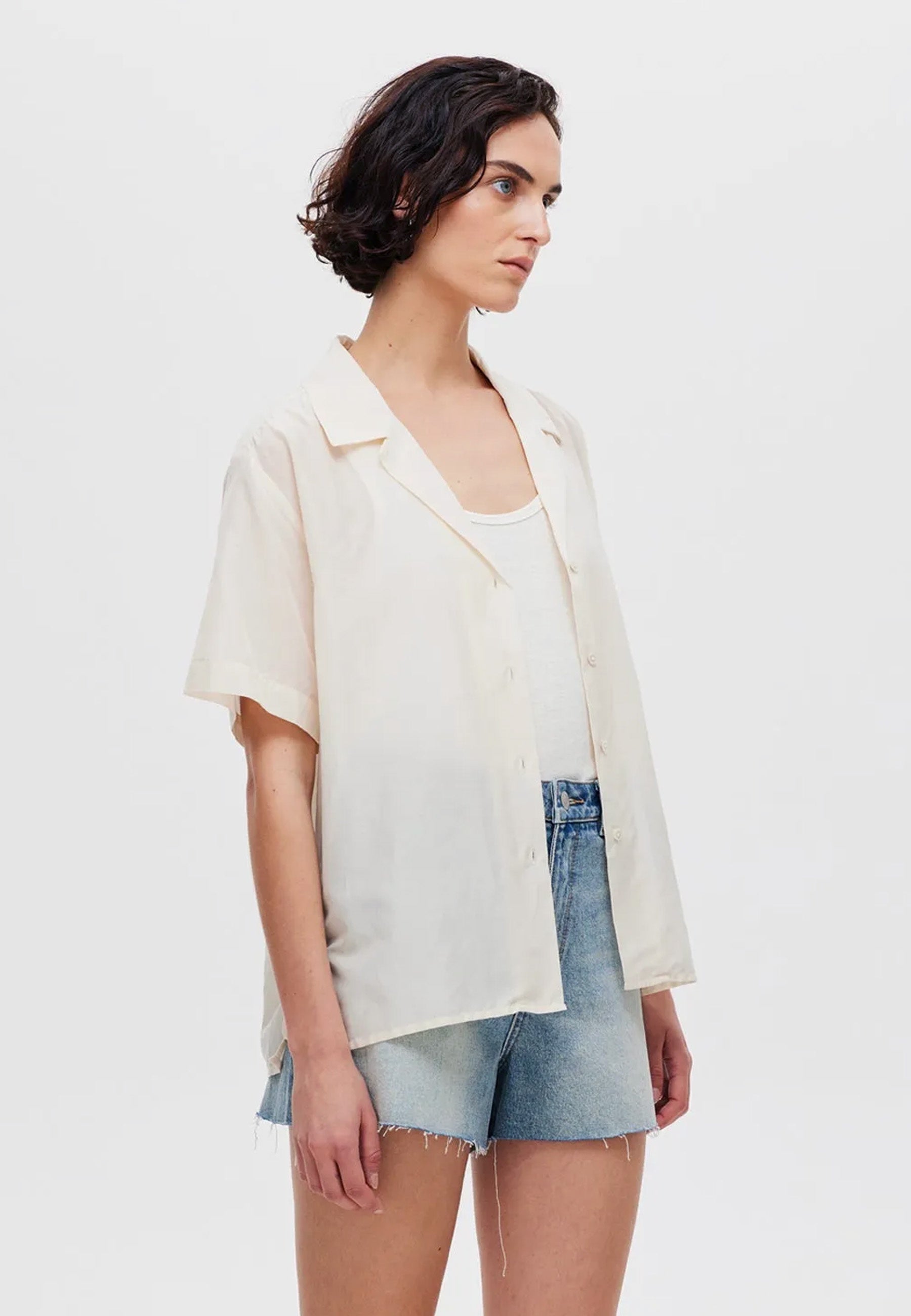 Sheer Resort S/S Shirt - Light Cream