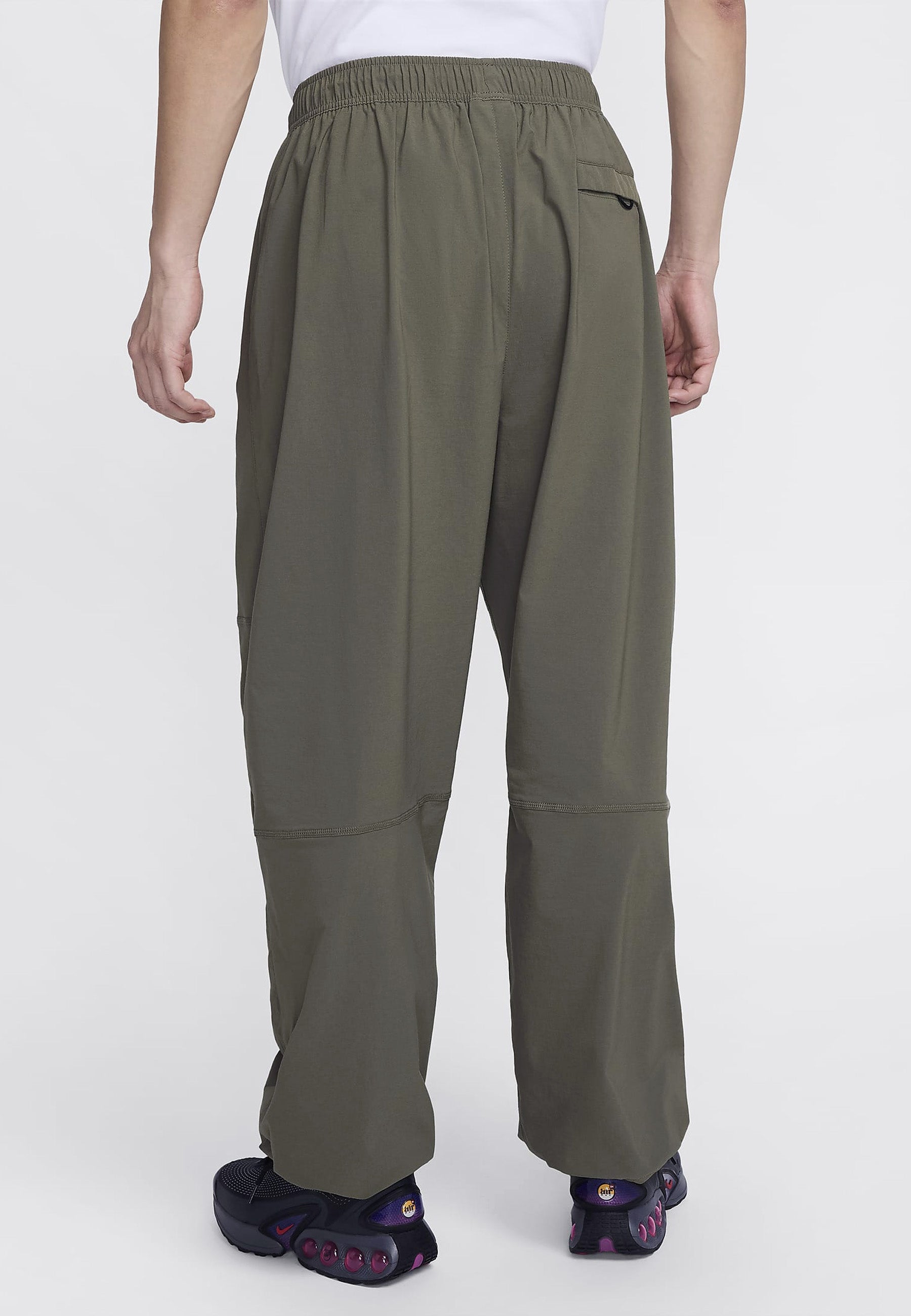 Tech Woven Oversized Pant - Olive/Black