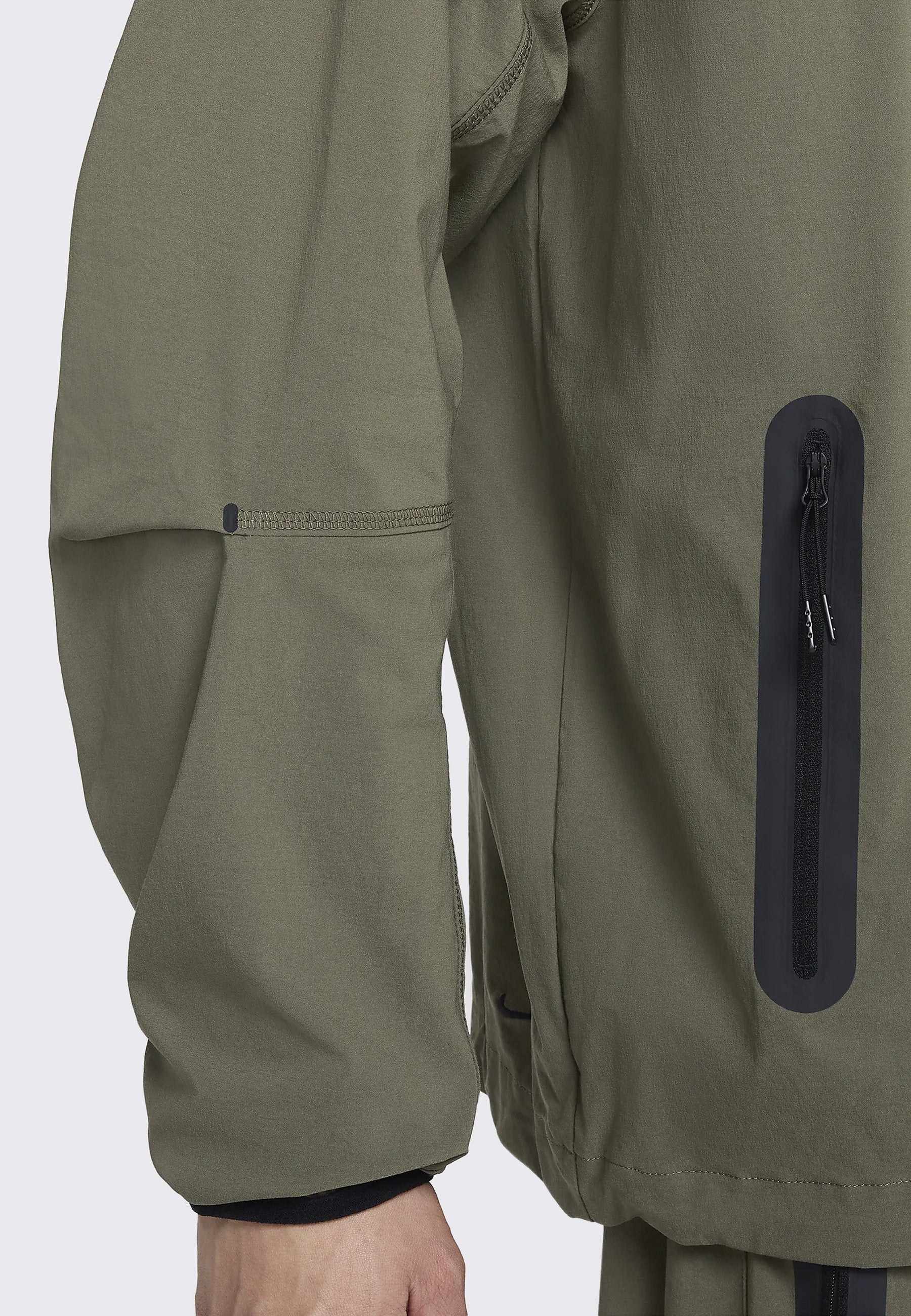 Tech Woven Windrunner Jacket - Olive/Black