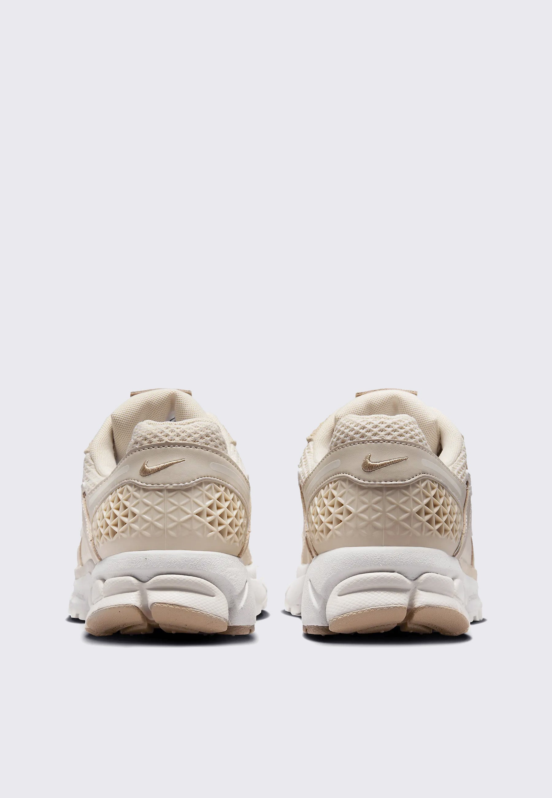 Women's Zoom Vomero 5 - Sand Drift/Hemp/Black/Phantom