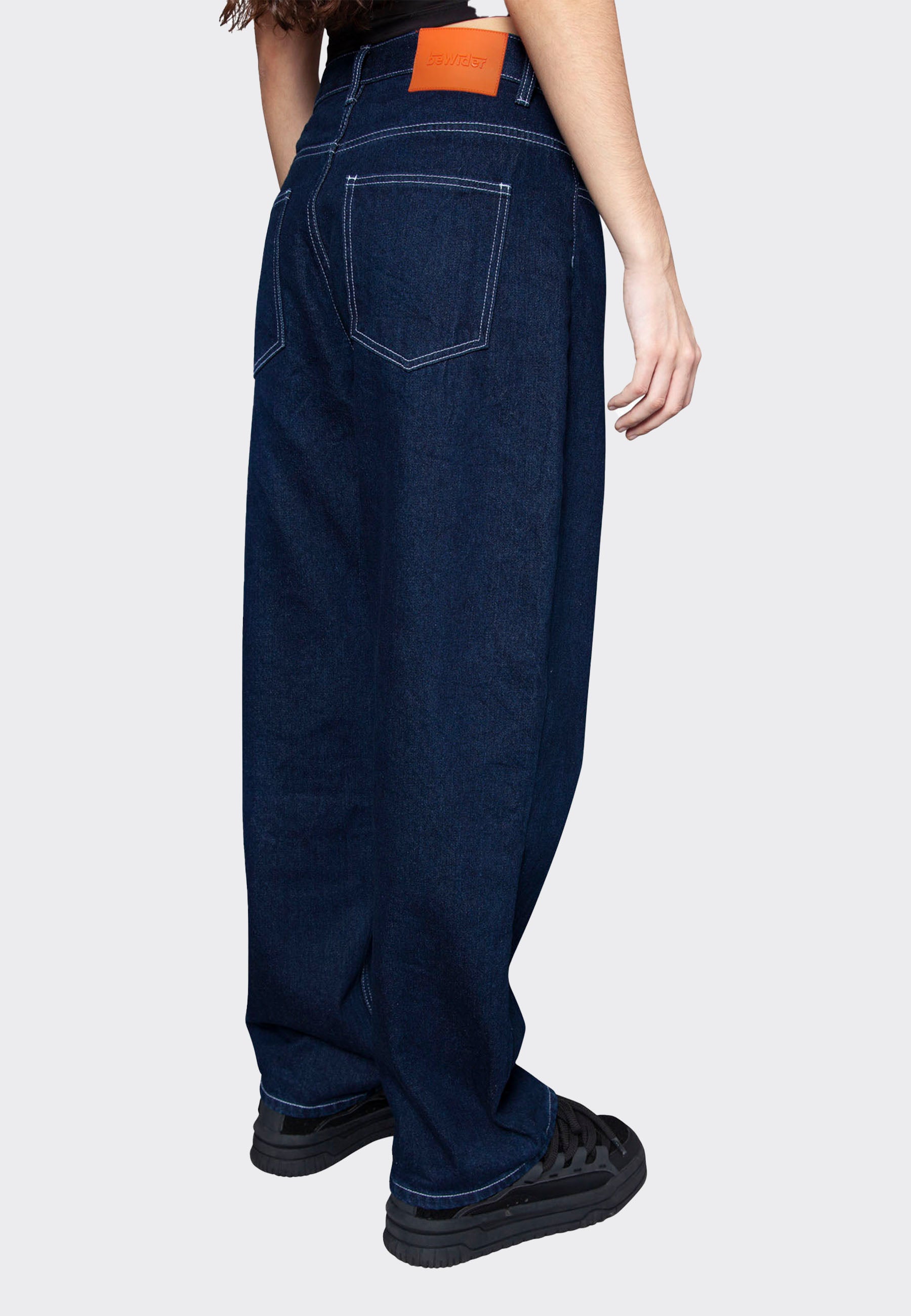 Super Loose - Dark Blue/White Stitching