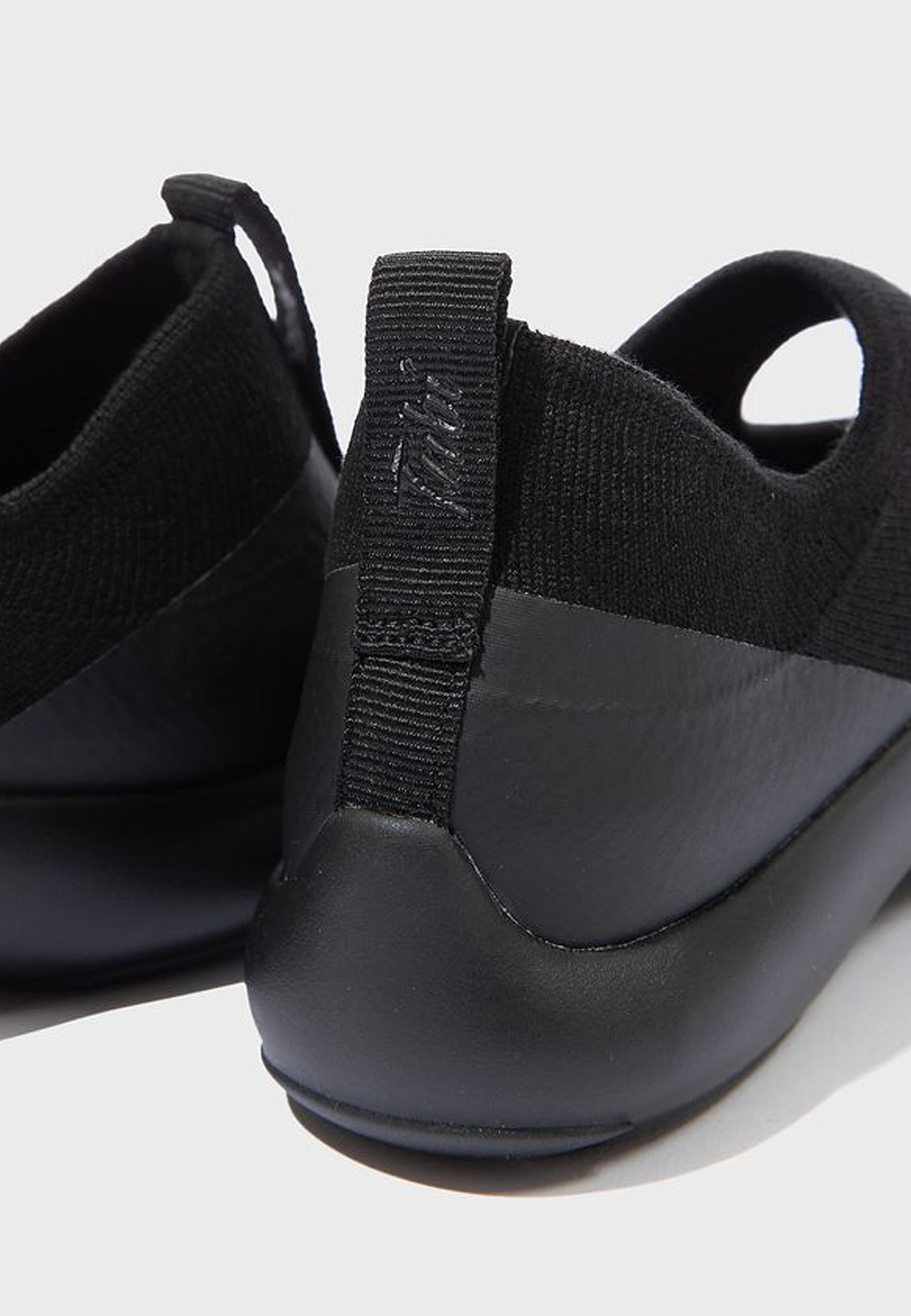 Tabi Sandal - Black