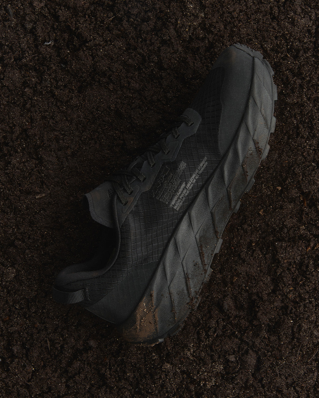 Harpie Trail Aeroshell - Eagle/Black