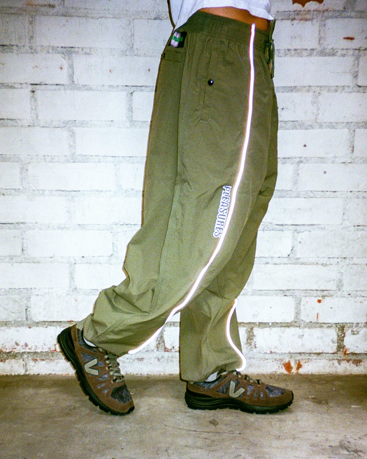 Salar Alveomesh x Pleasures - Eagle/Kaki