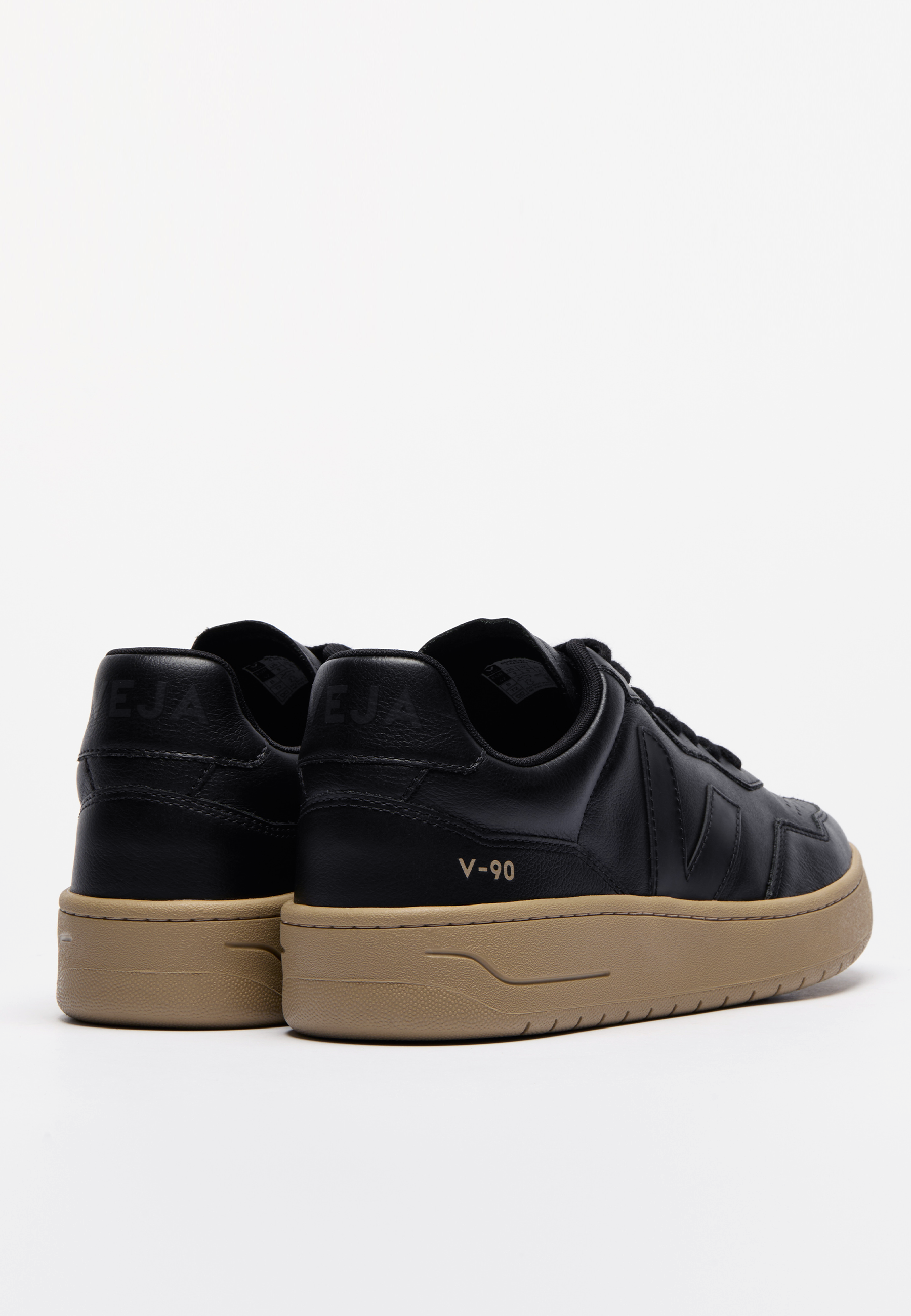 VEJA Buy V-90 Leather Black/Black/Dune online Good As