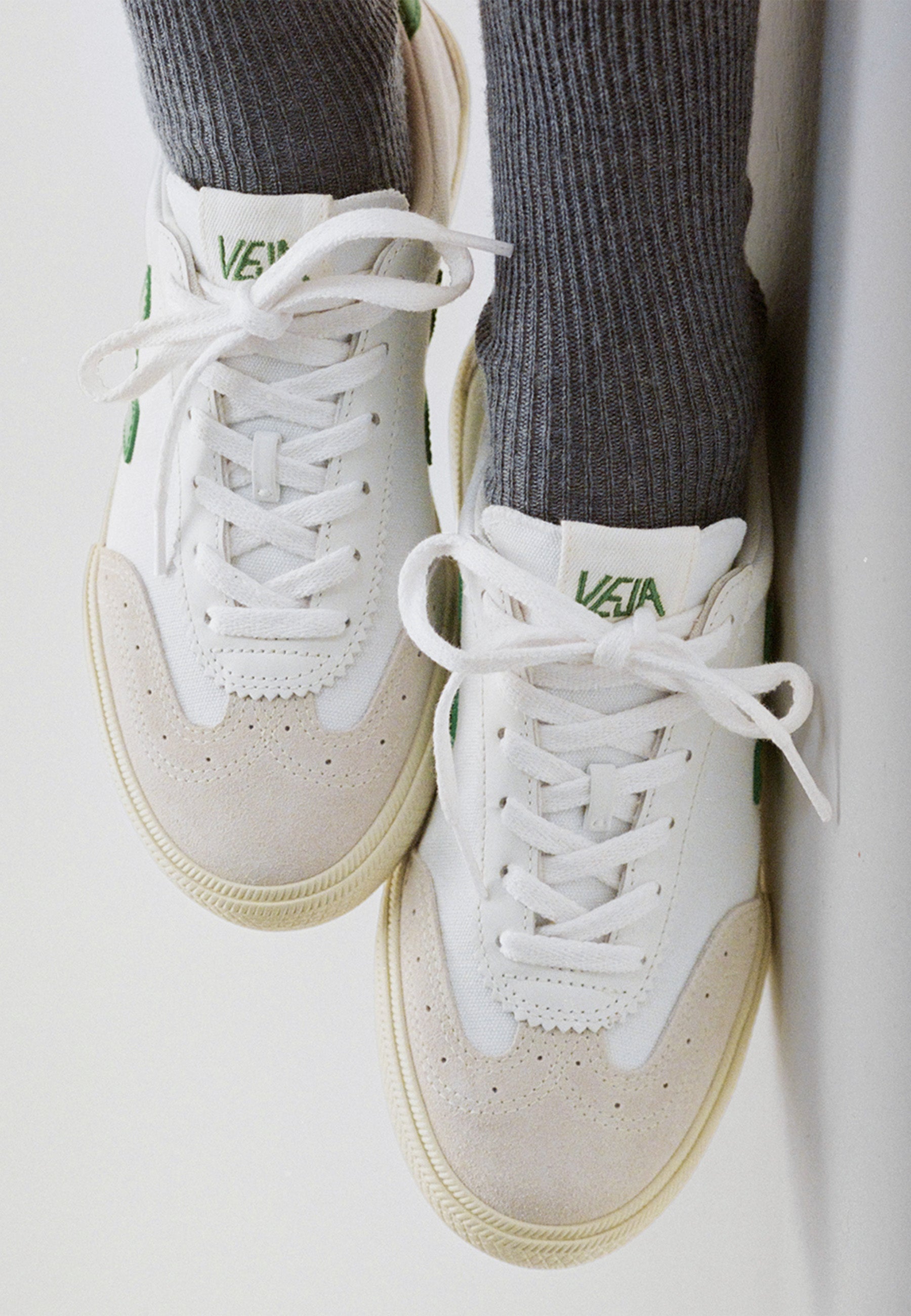 Veja Buy Volley Canvas White Emeraude online Good As Gold NZ