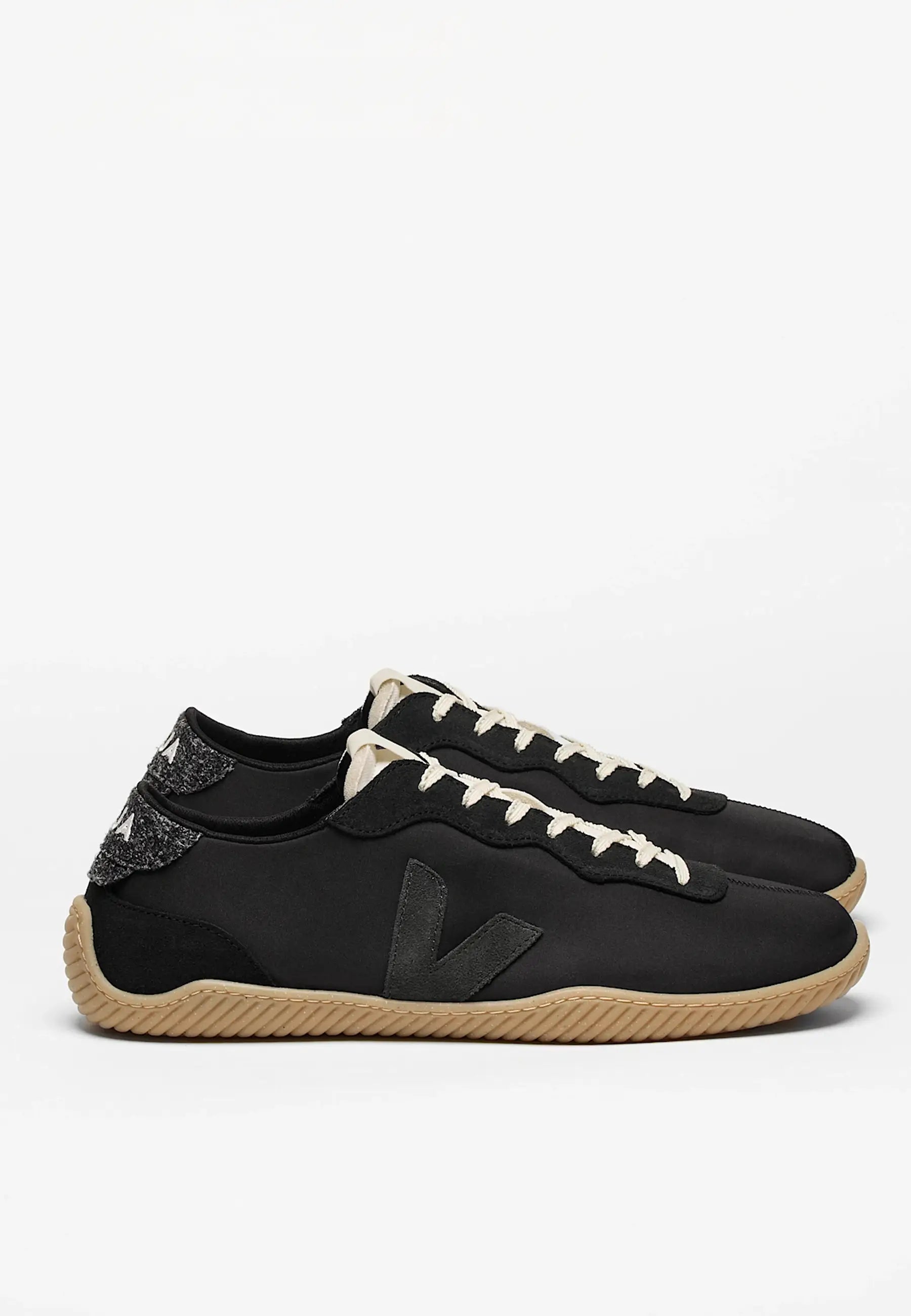 Veja x Baserange Jitsu Nolyn - Black