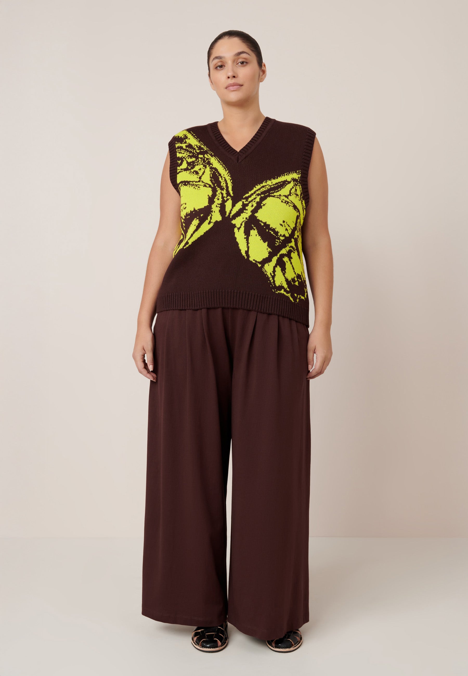 Wingspan Vest - Mahogany