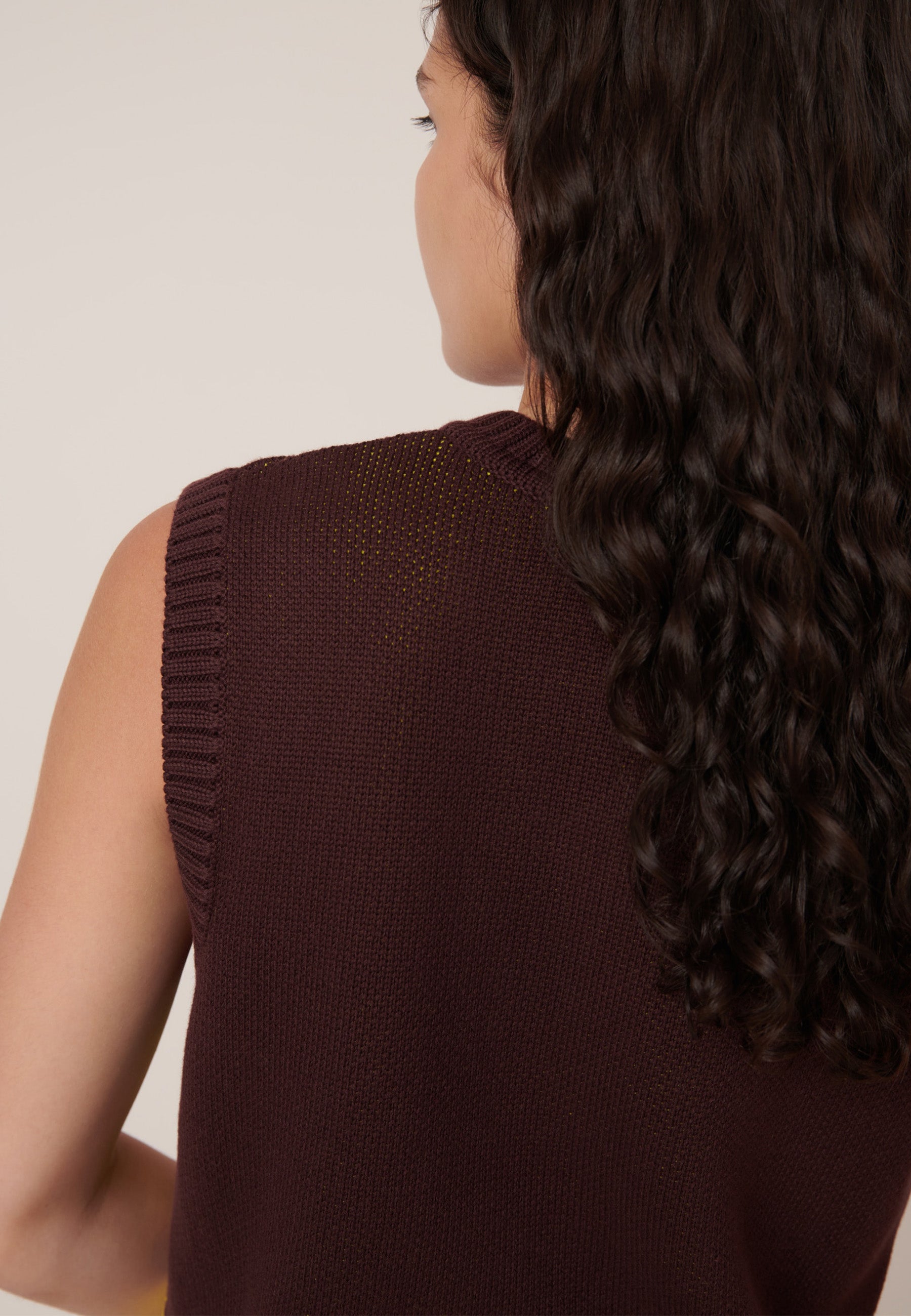 Wingspan Vest - Mahogany