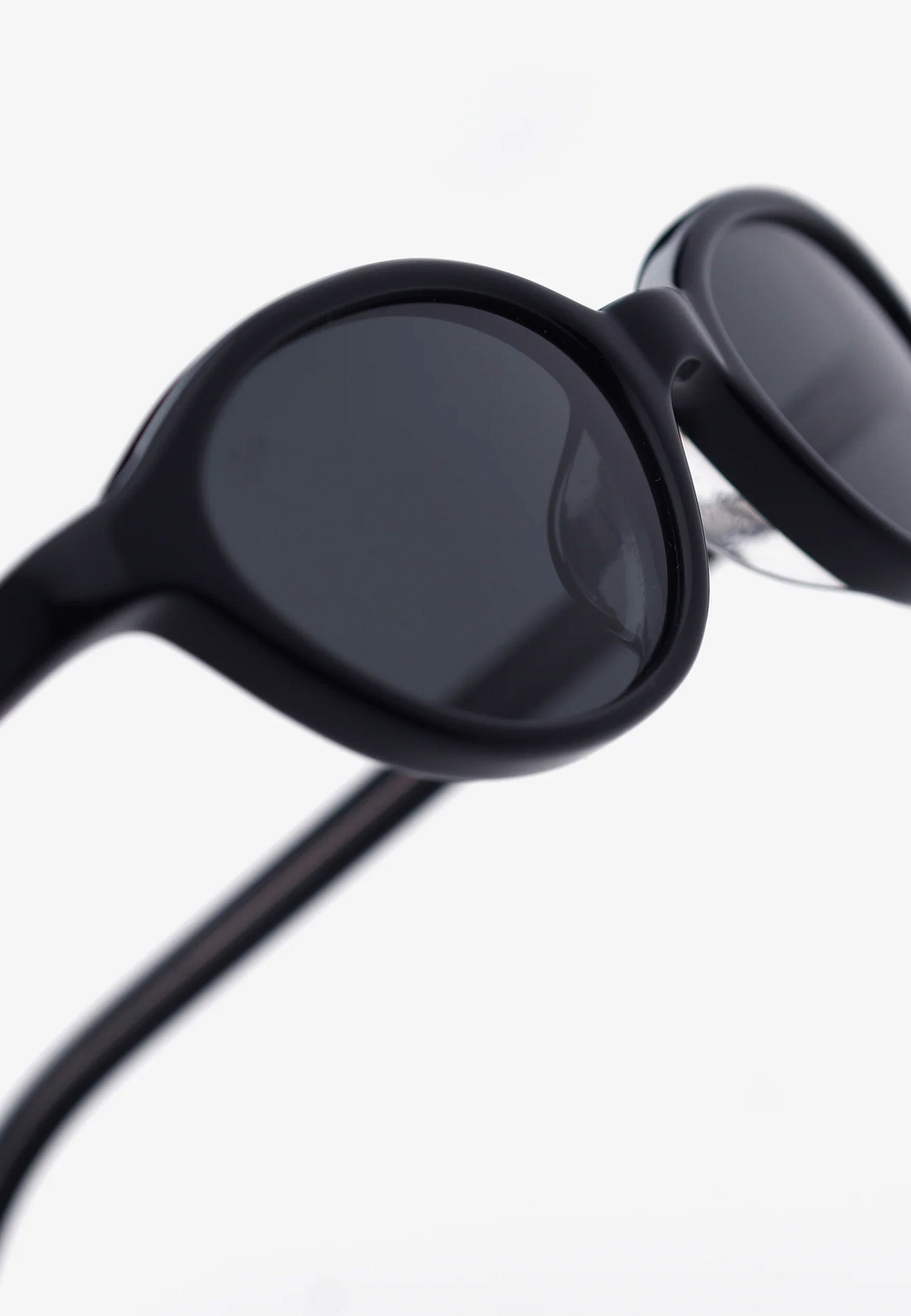 Alien Sunglasses - Black