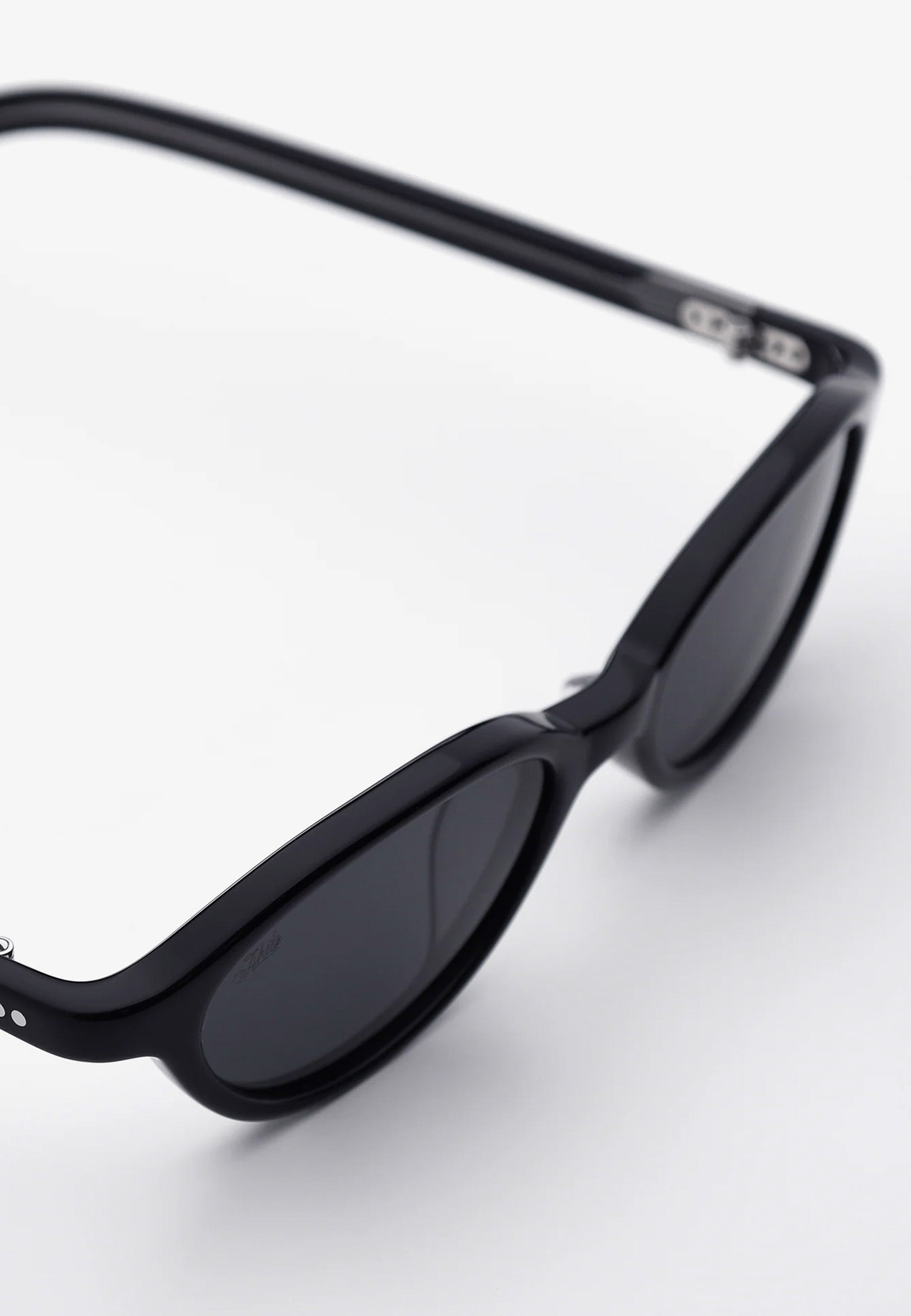 Alien Sunglasses - Black