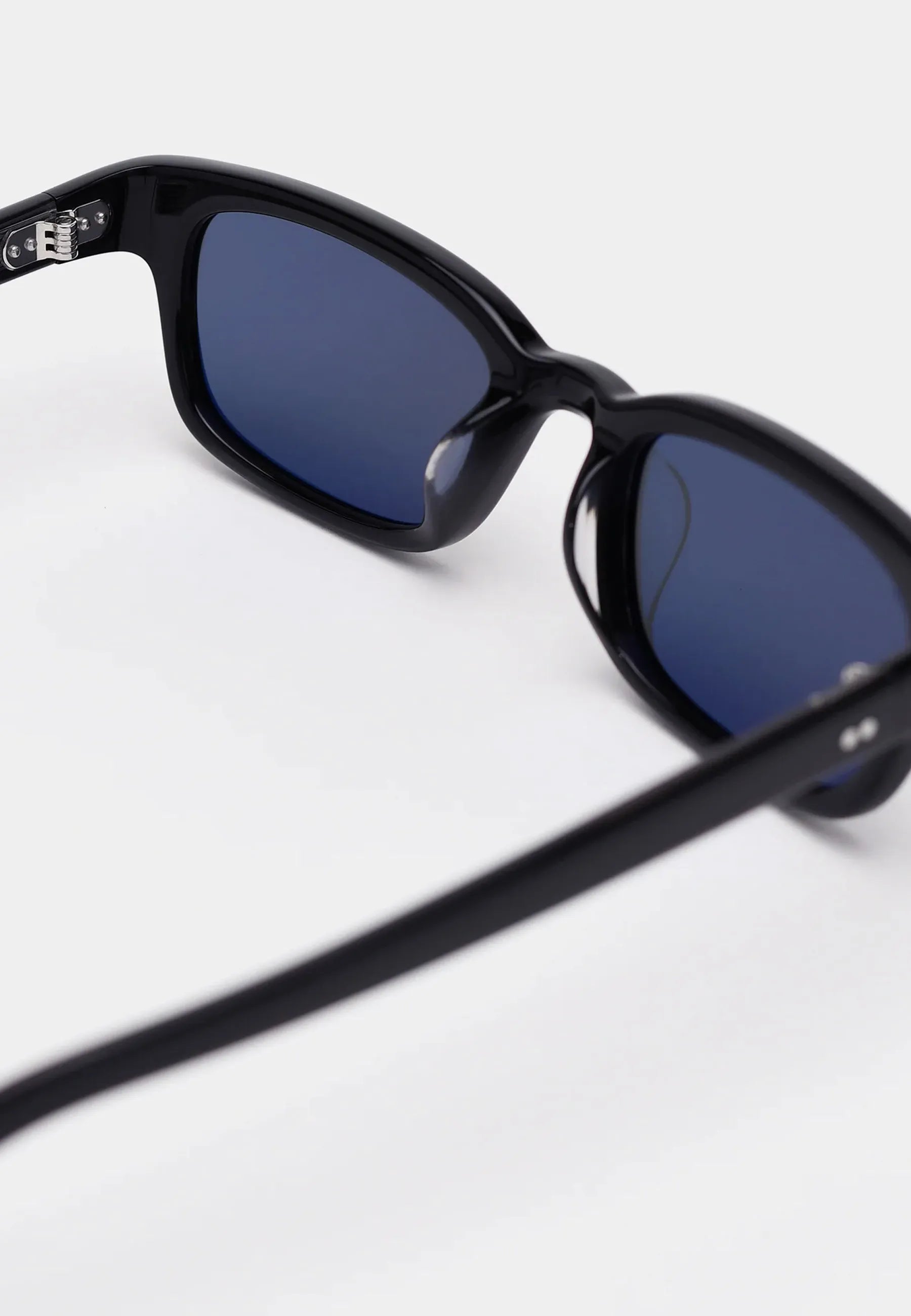 Trivia Sunglasses - Black