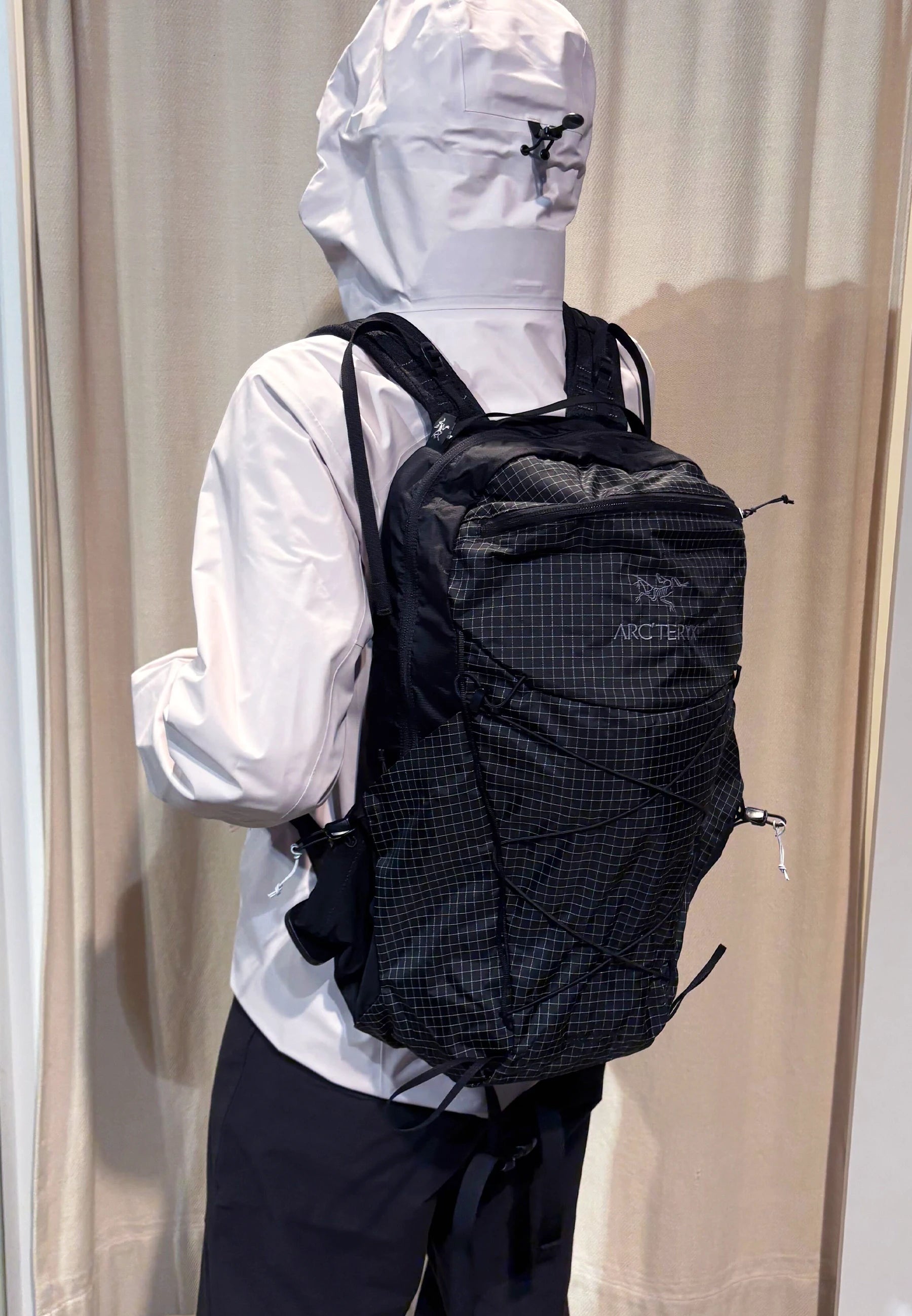 Aerios 18 Backpack - Black