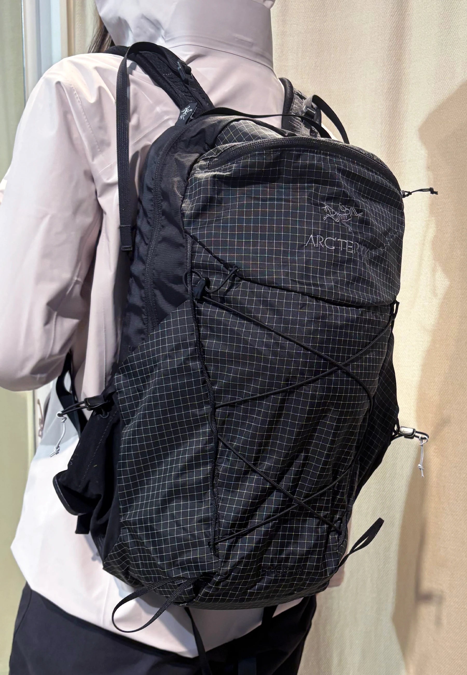 Aerios 18 Backpack - Black