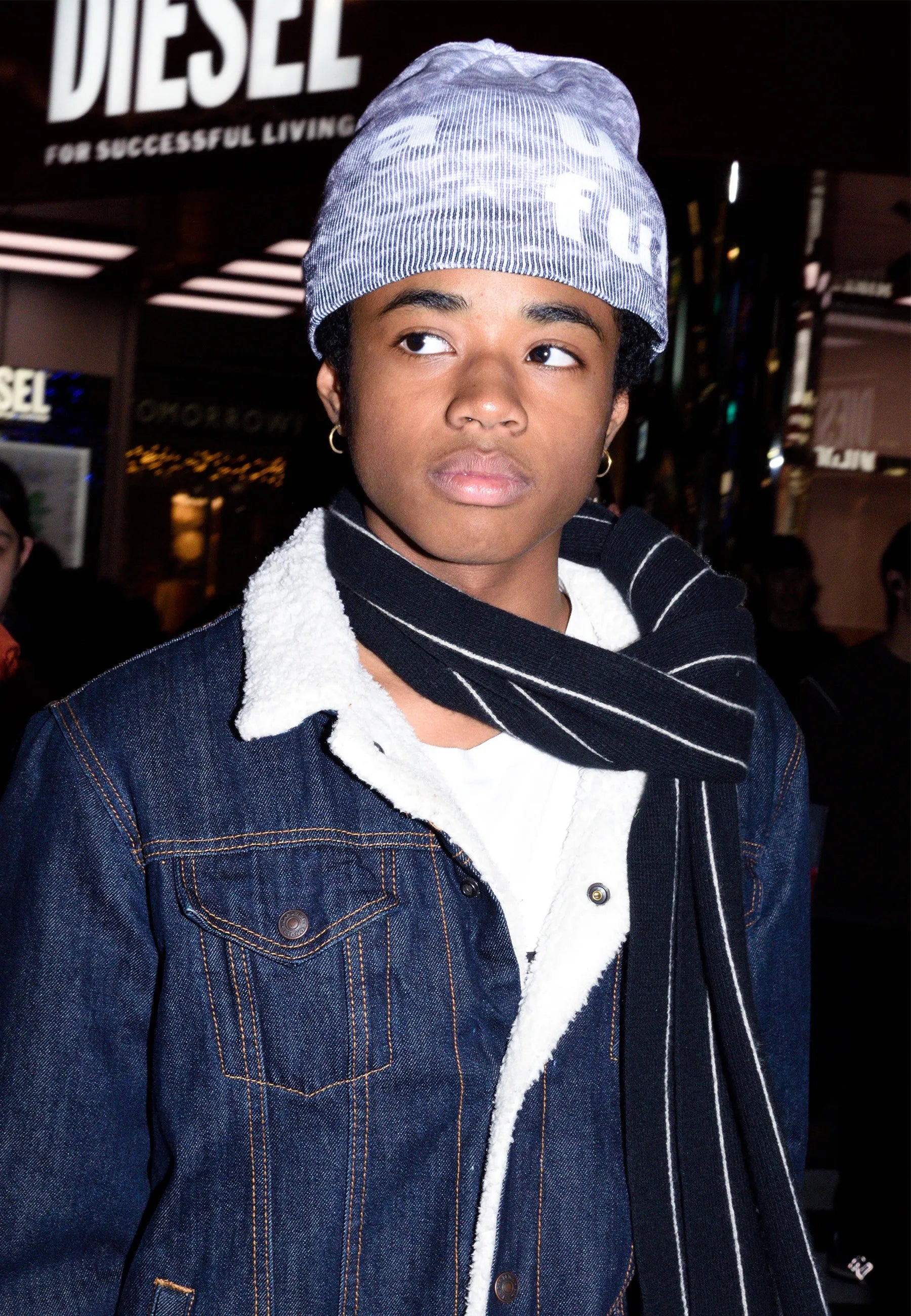 Bubble Wrap Beanie - Grey/White