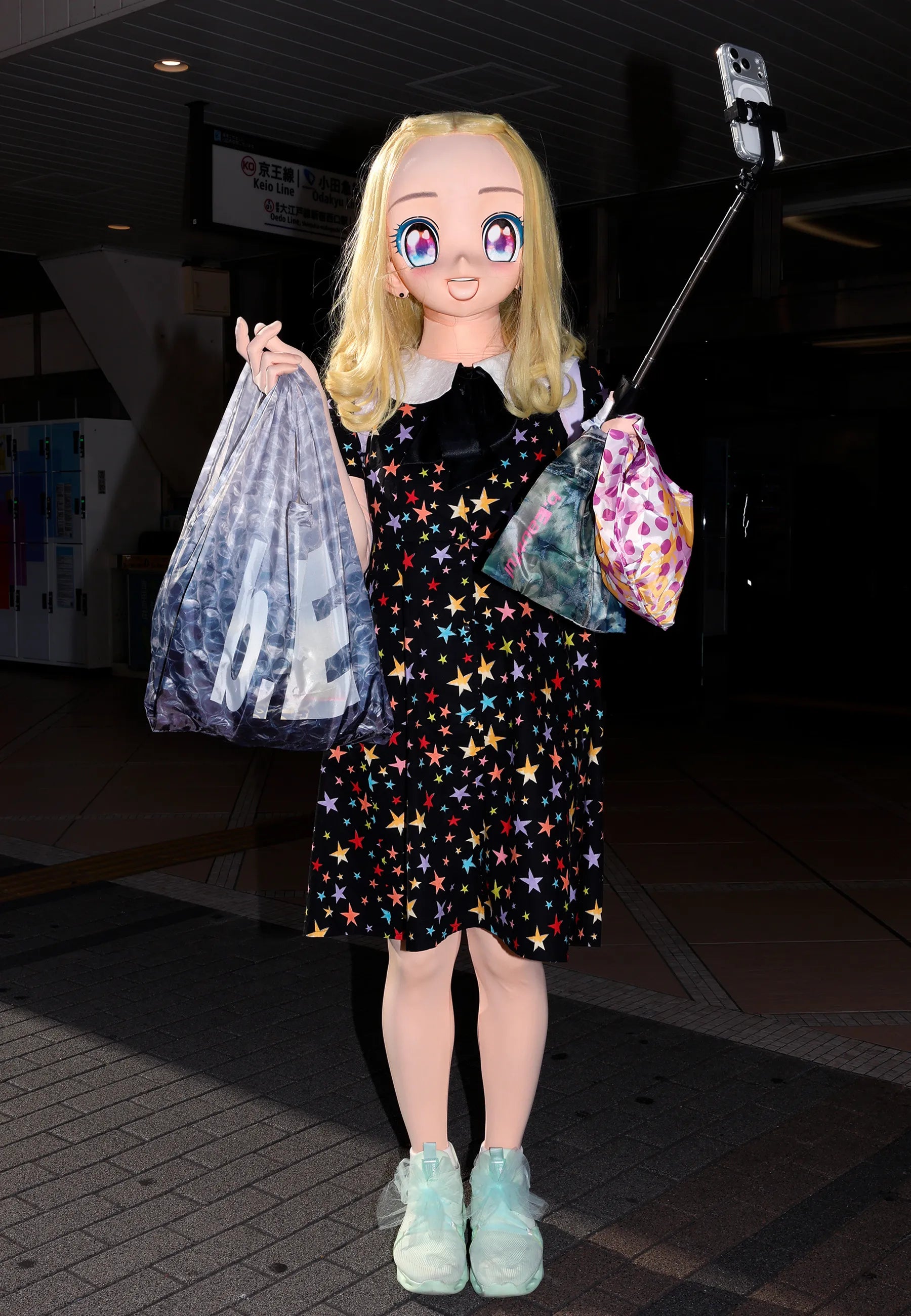 Bubble Wrap Reusable Bag - Grey/White