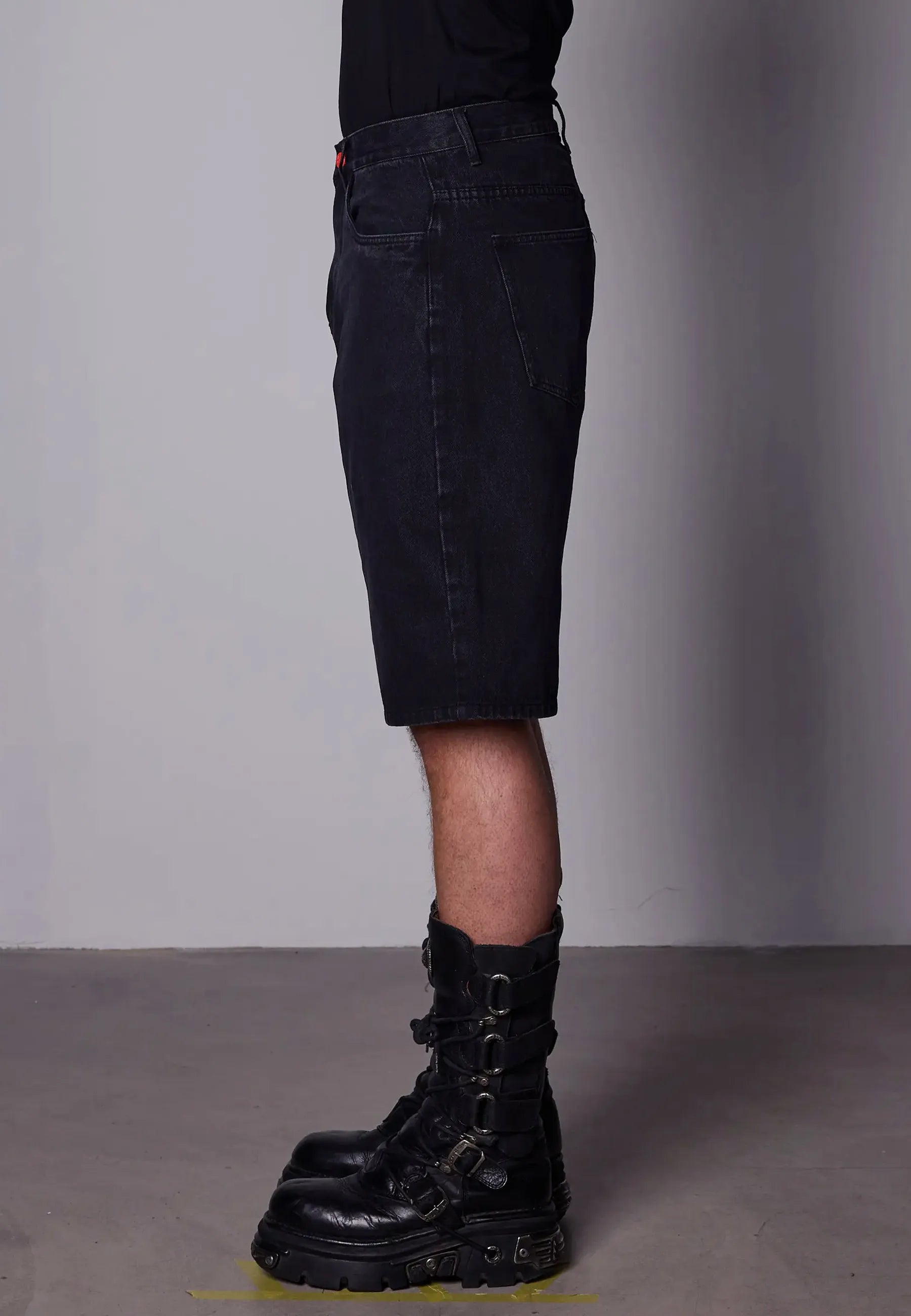 Super Loose Shorts - Black