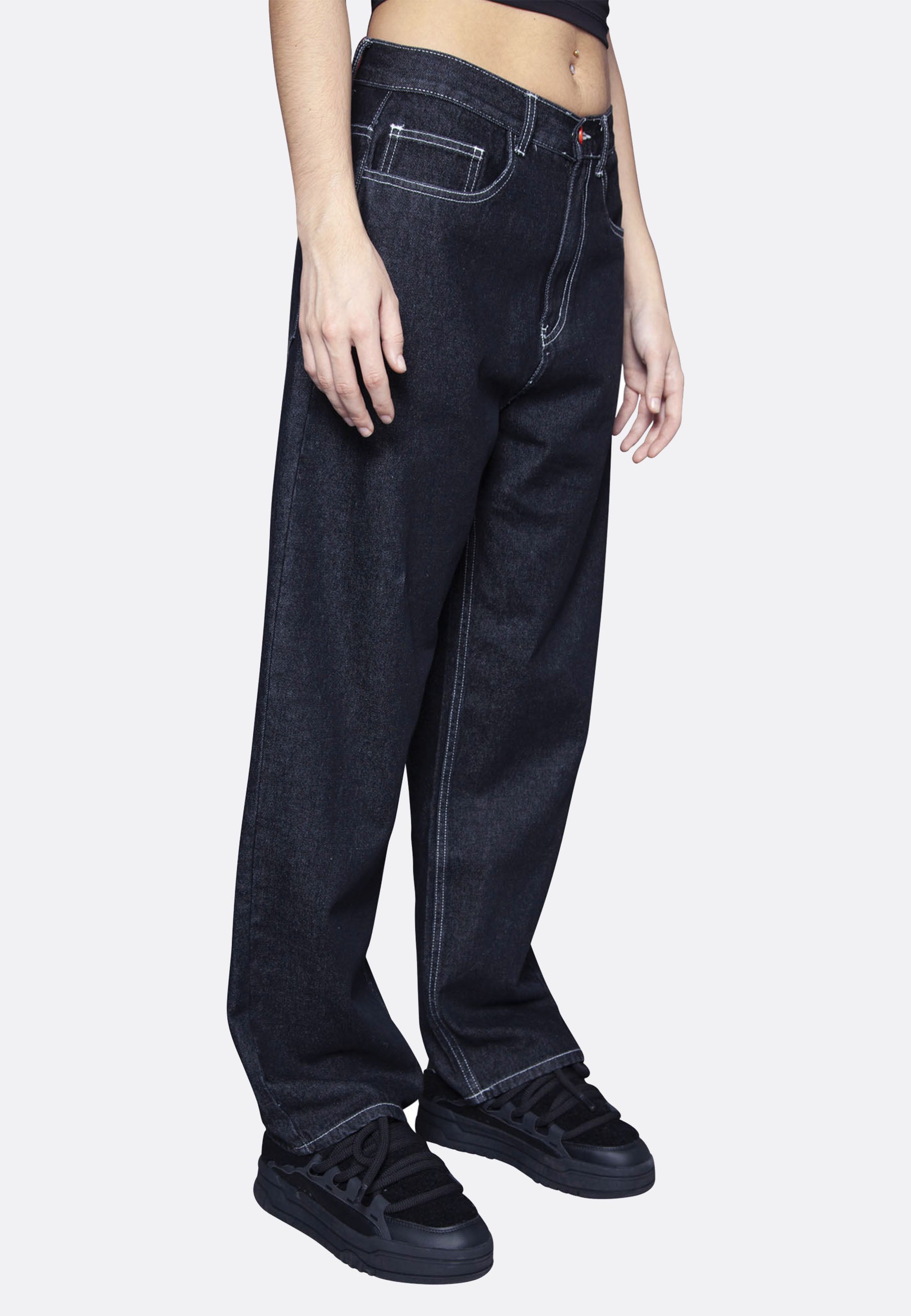 Super Loose - Black Washed/White Stitching