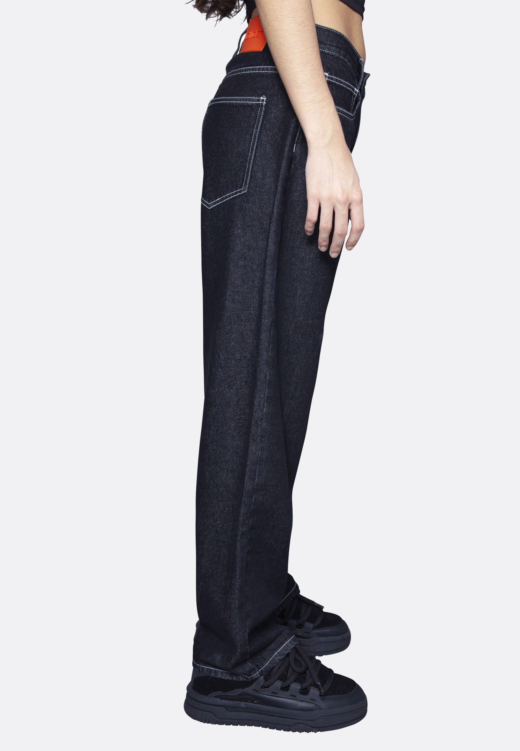 Super Loose - Black Washed/White Stitching