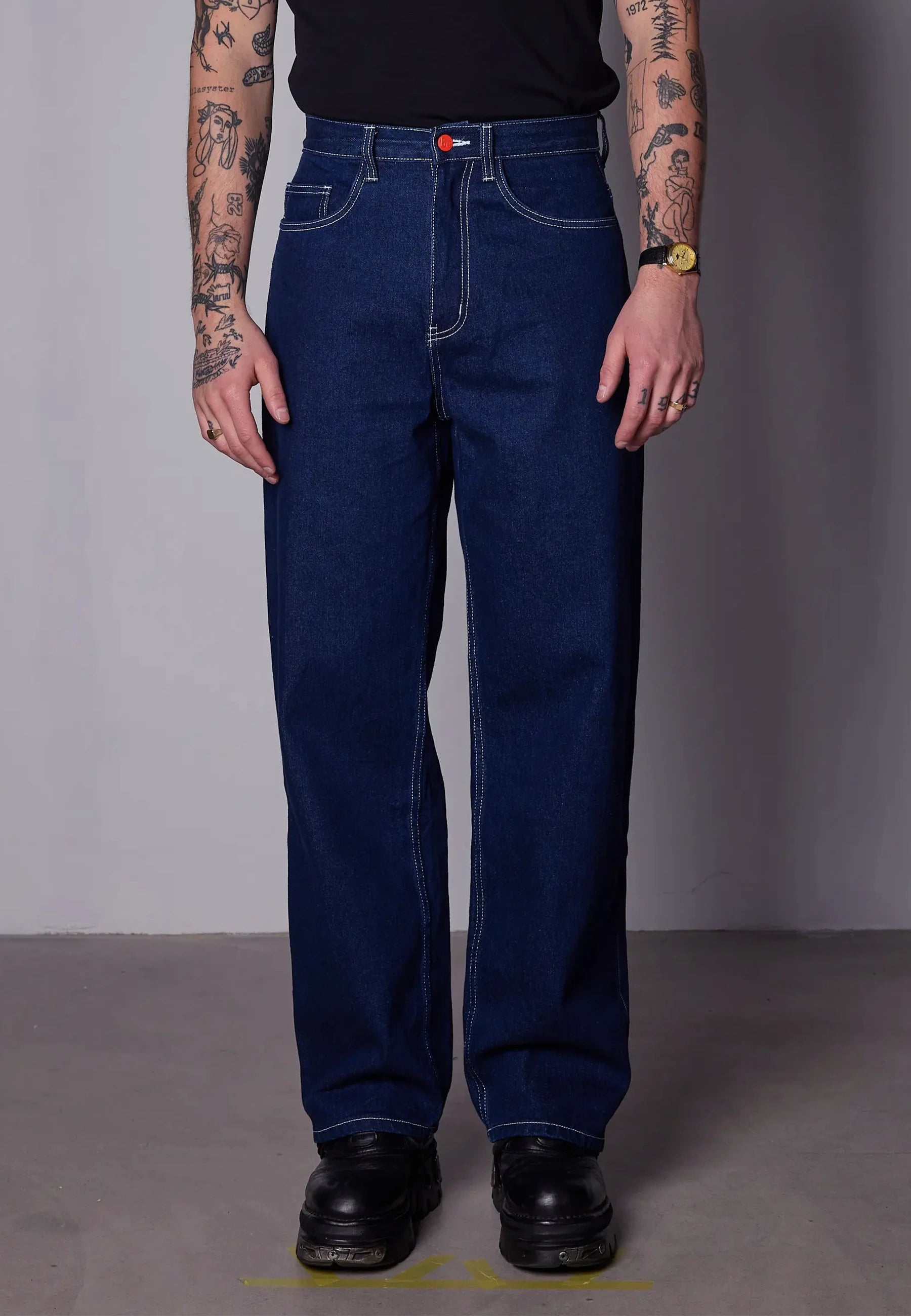 Super Loose - Dark Blue/White Stitching