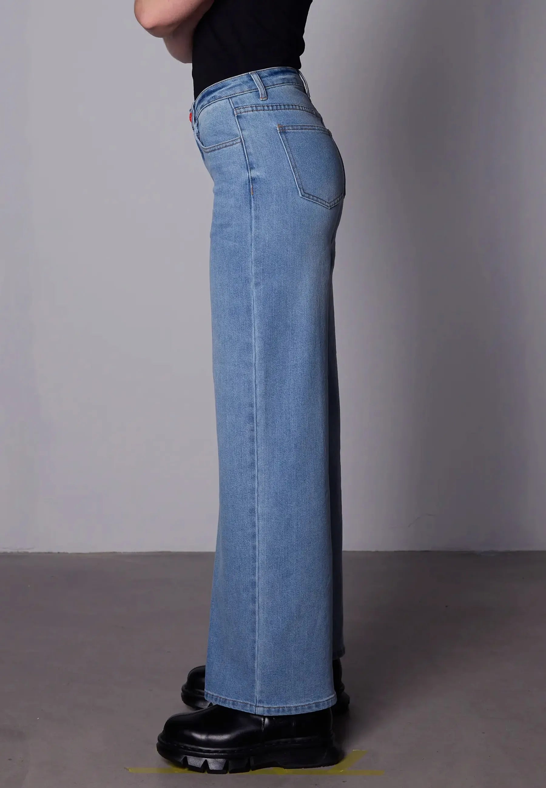 Wide Denim - Blue Lake