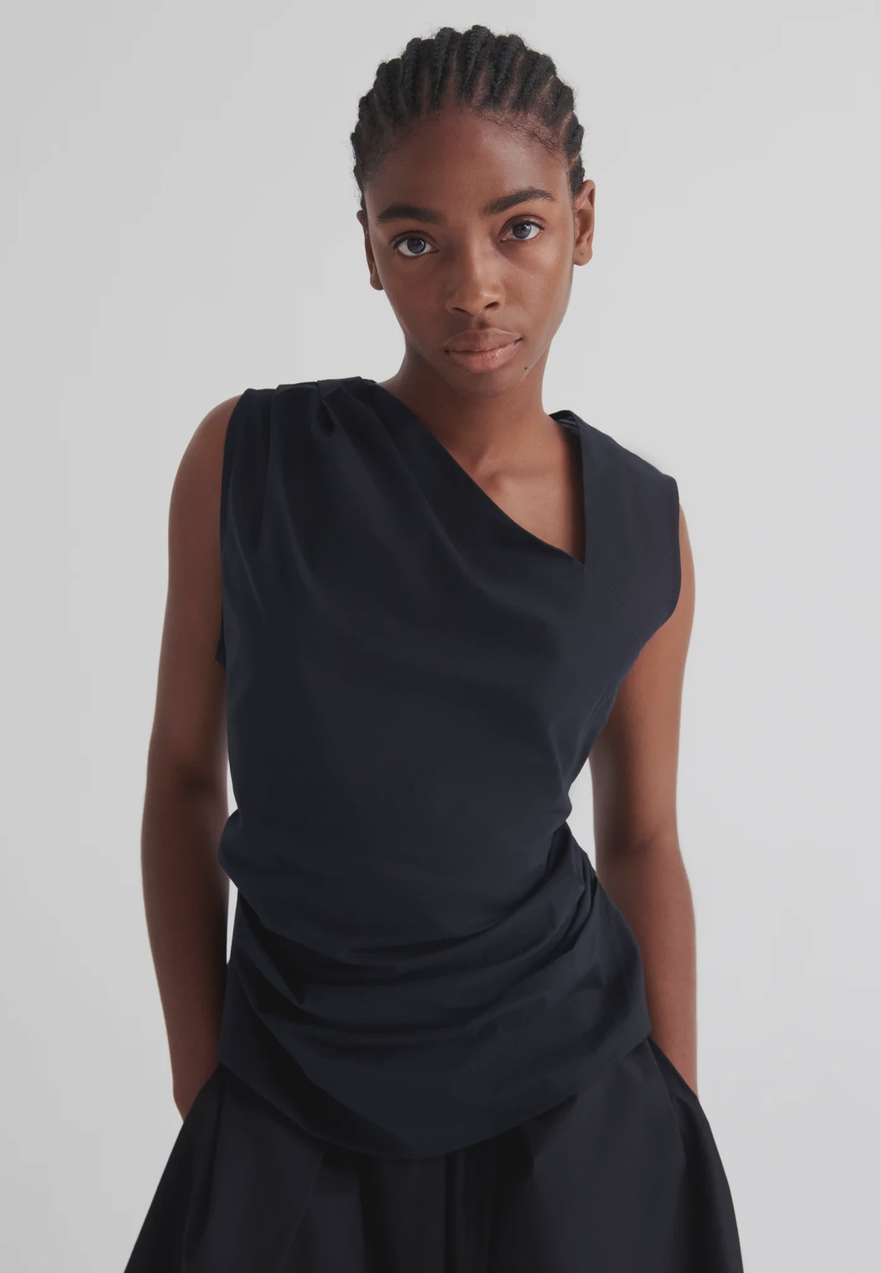 Genre Top - Black
