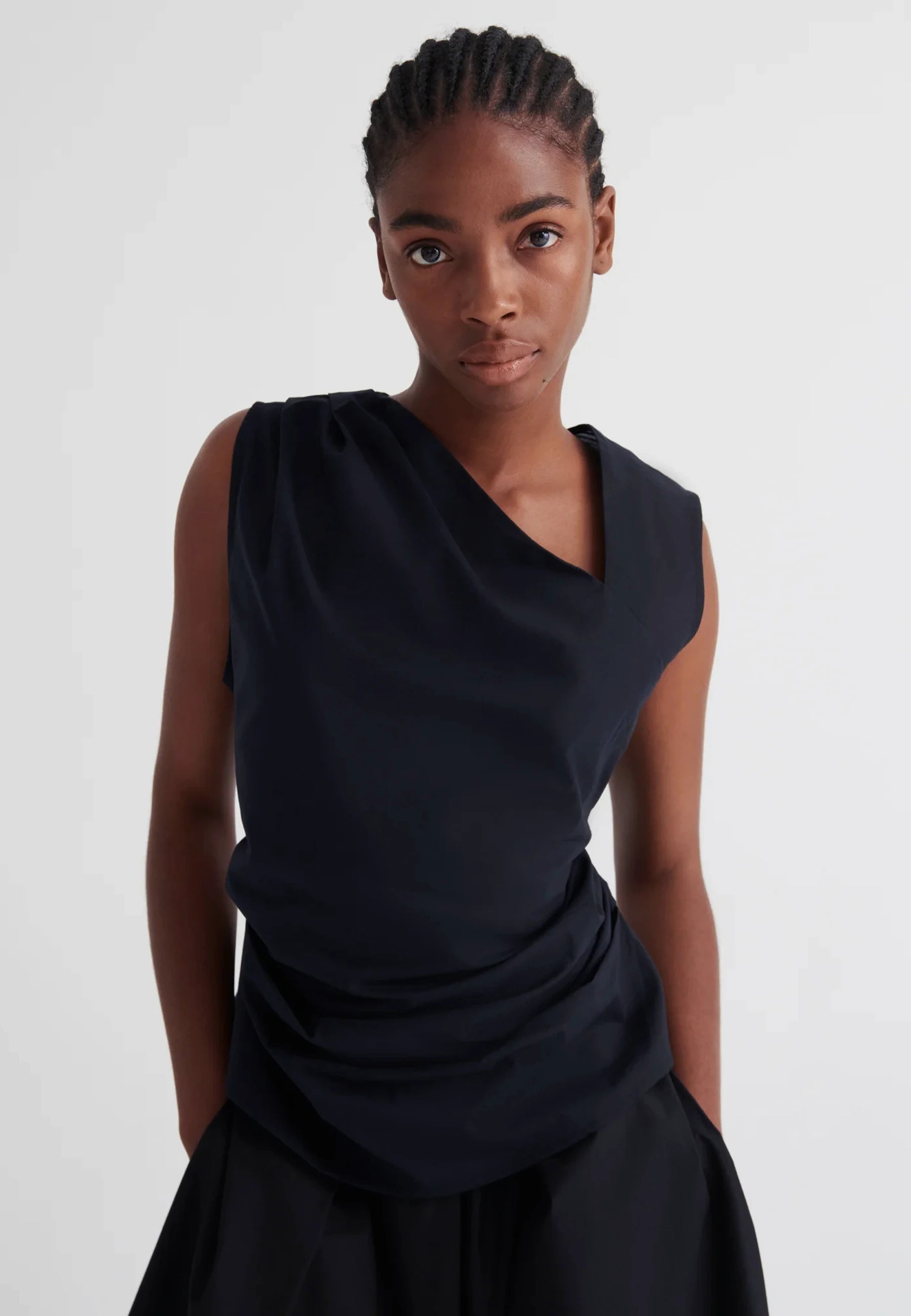 Genre Top - Black