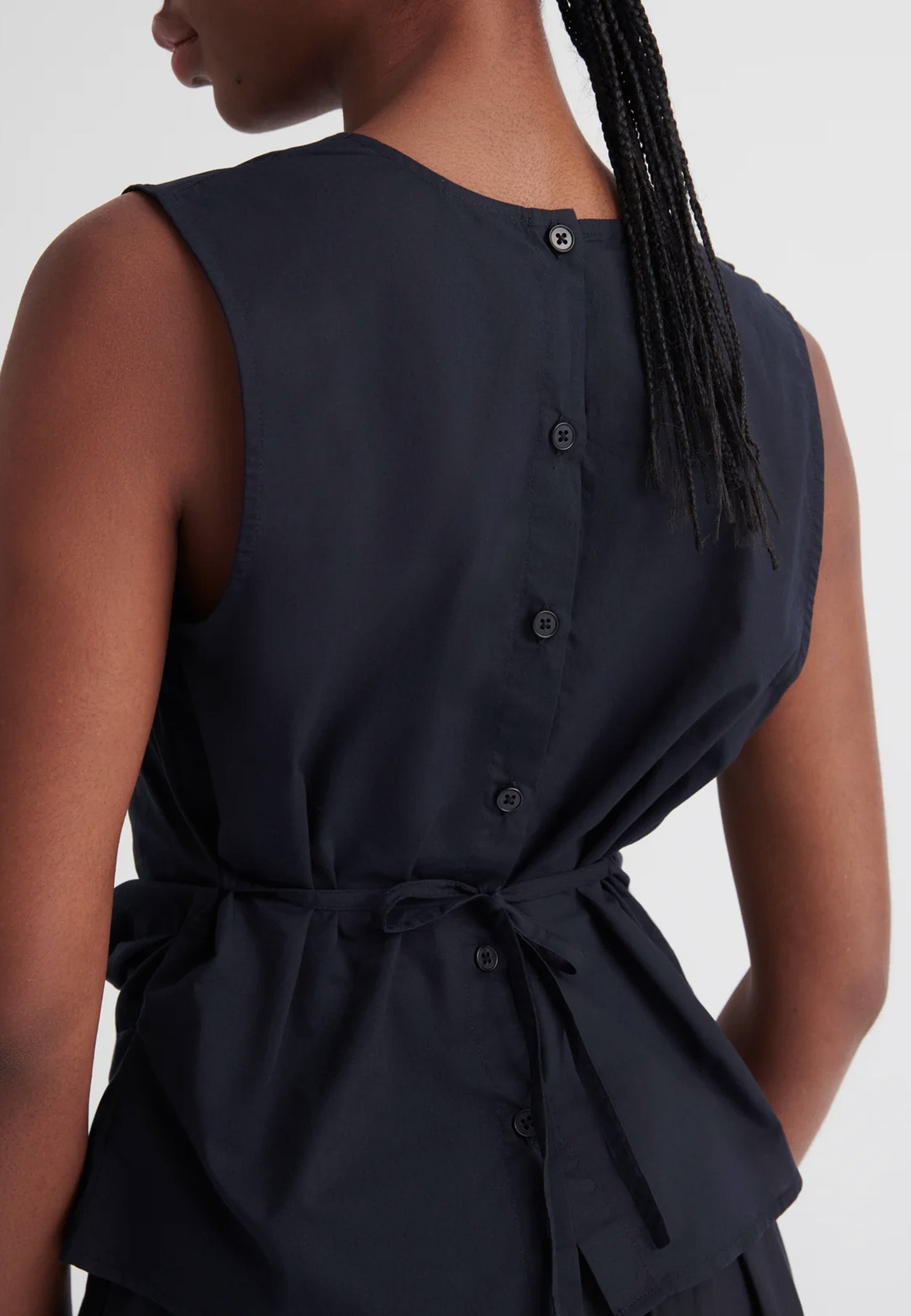 Genre Top - Black
