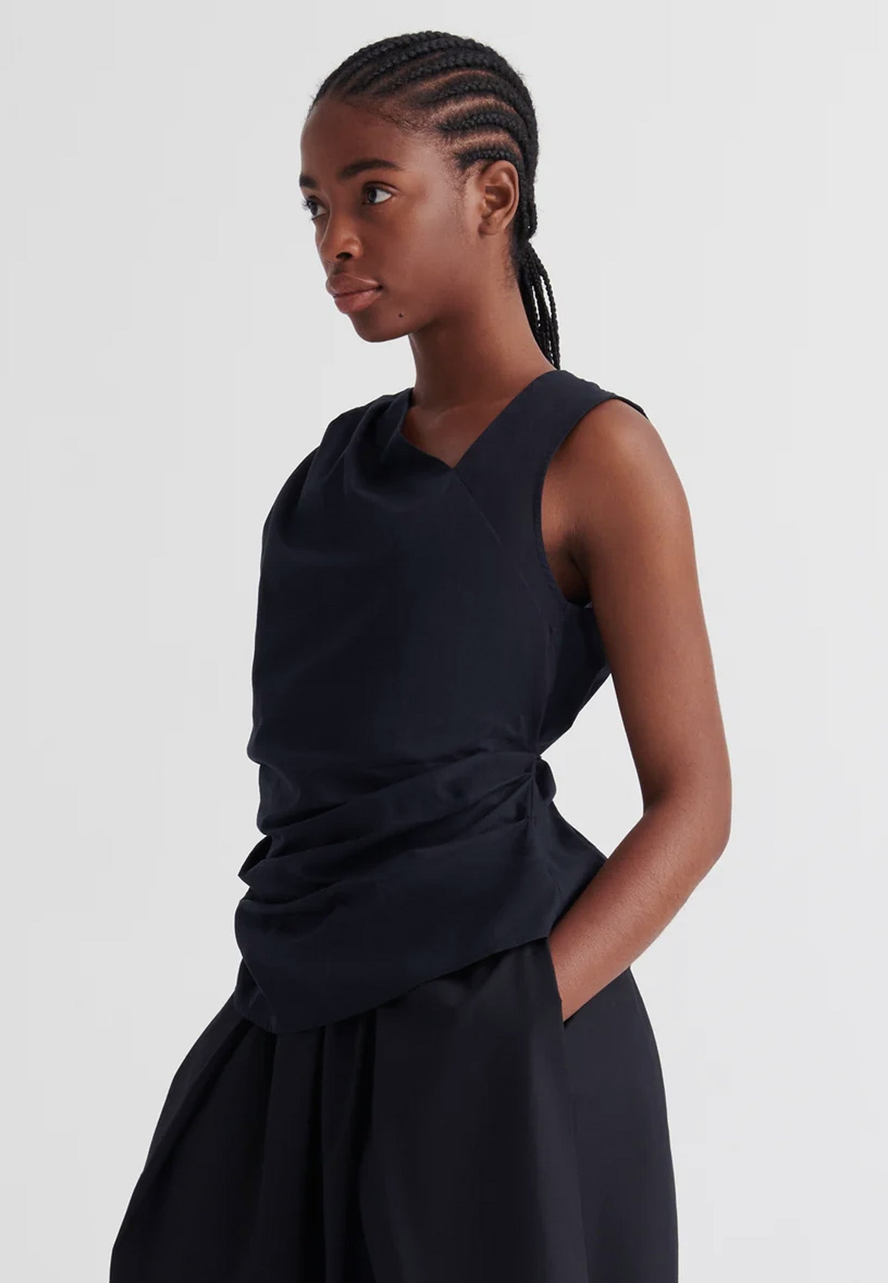 Genre Top - Black