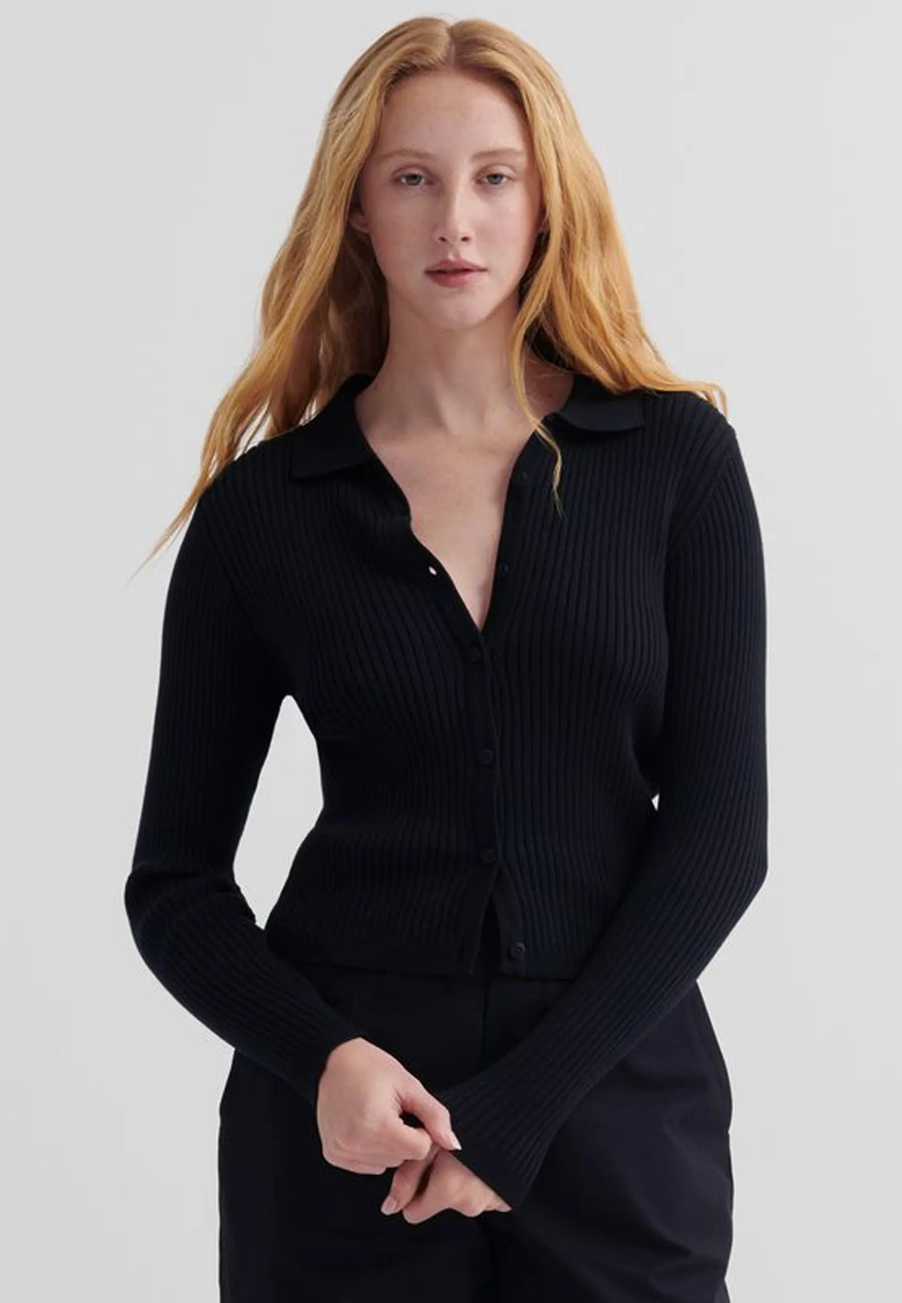 Manuscript Top - Black