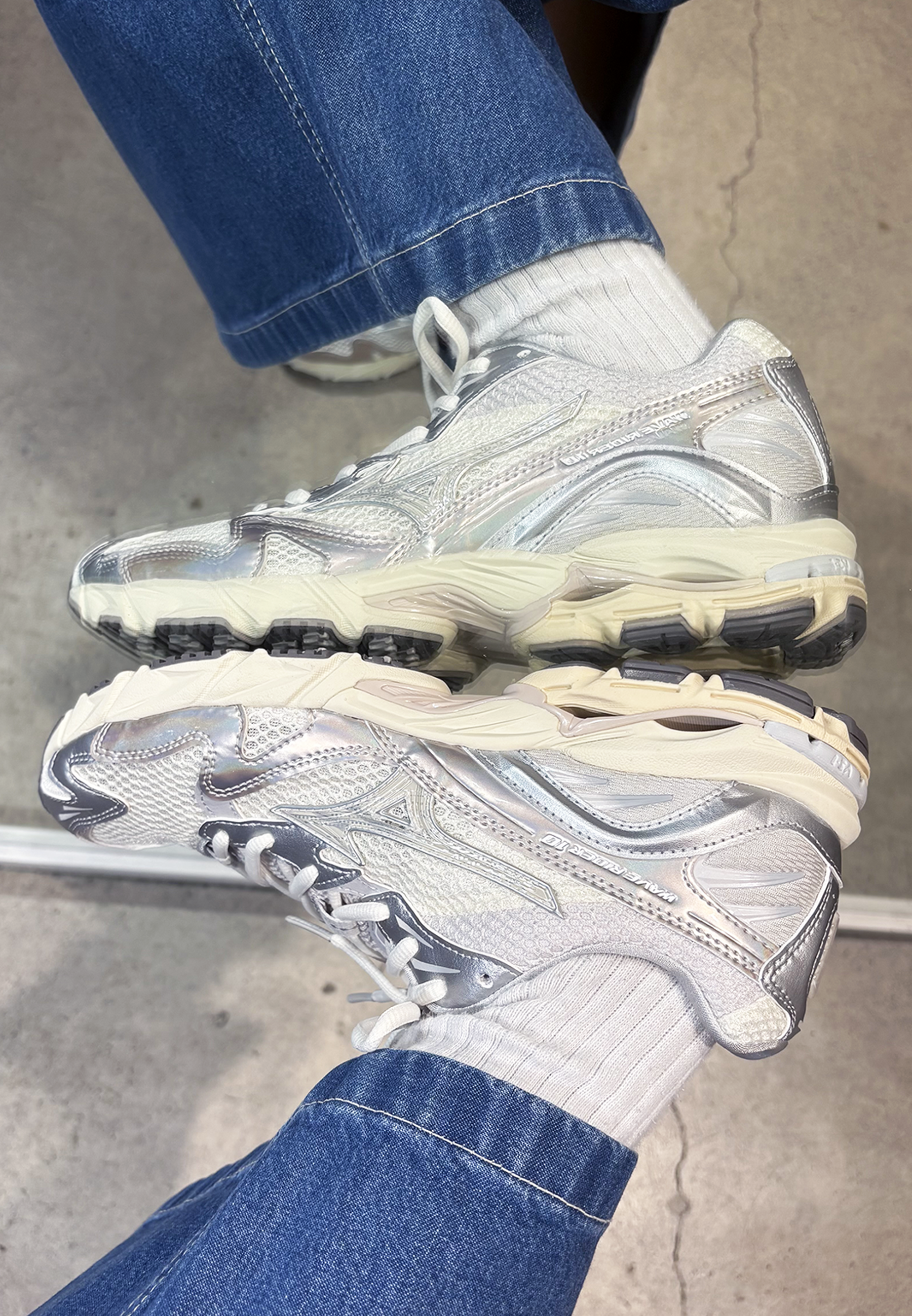 Mizuno | Buy Wave Rider 10 - Snow White/White Sand/Nimbus