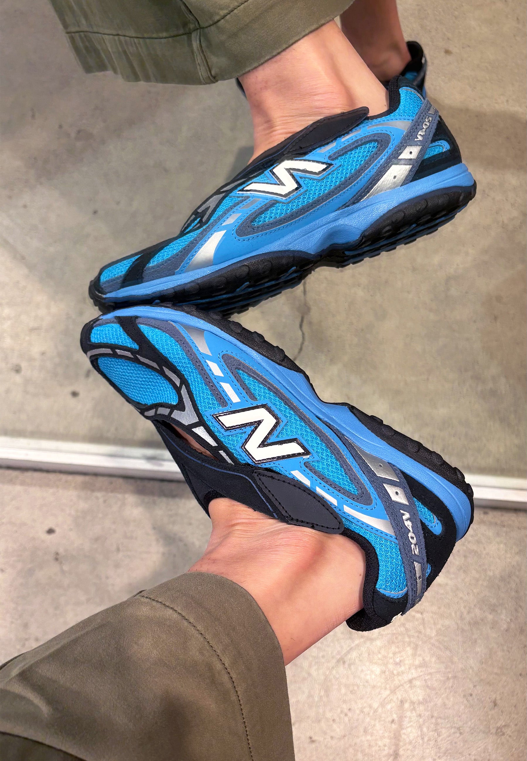 204V - Fan Blue/Vintage Indigo/Black - U204VCMV