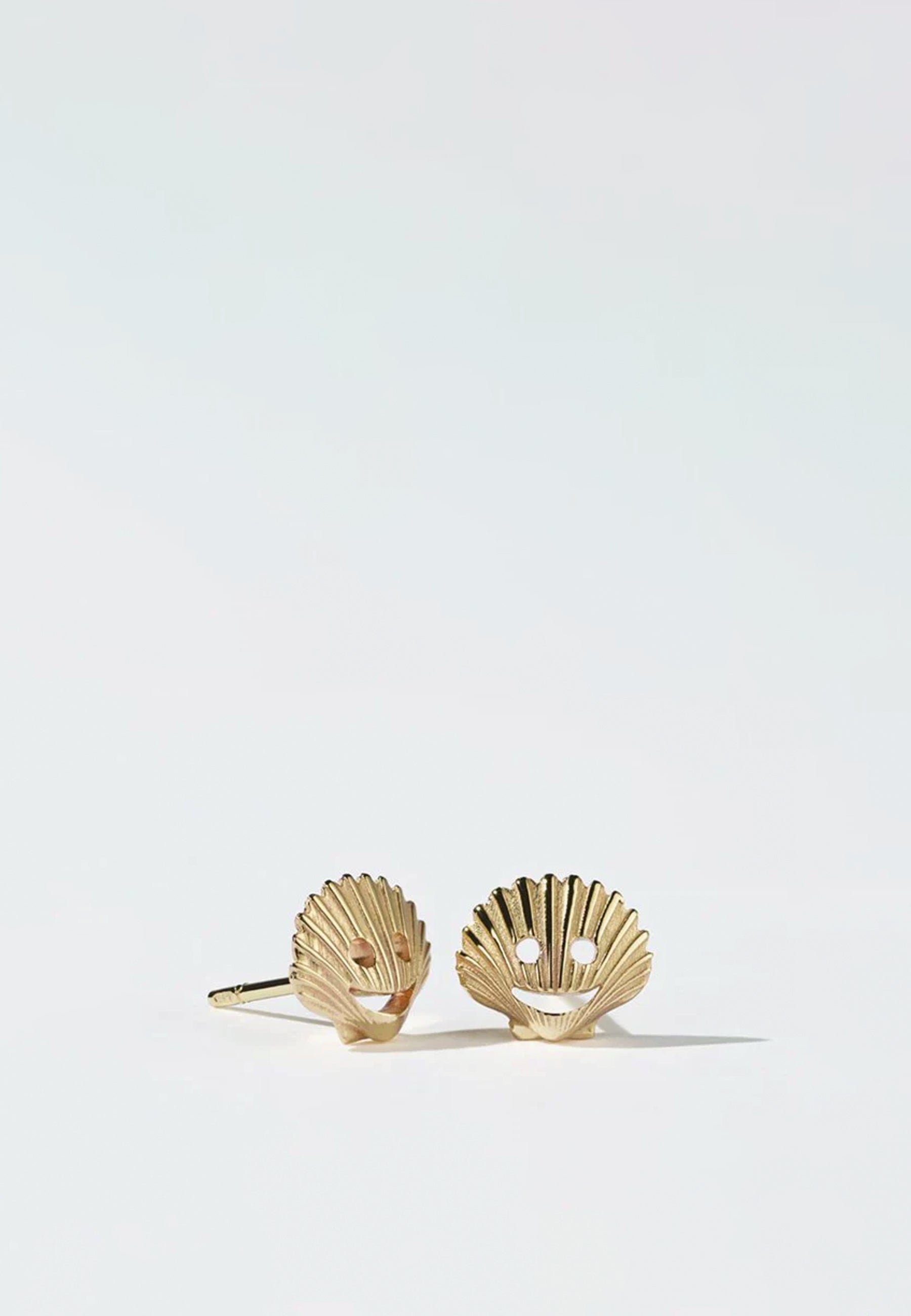 Nell Shell Stud Earrings - Gold Plated