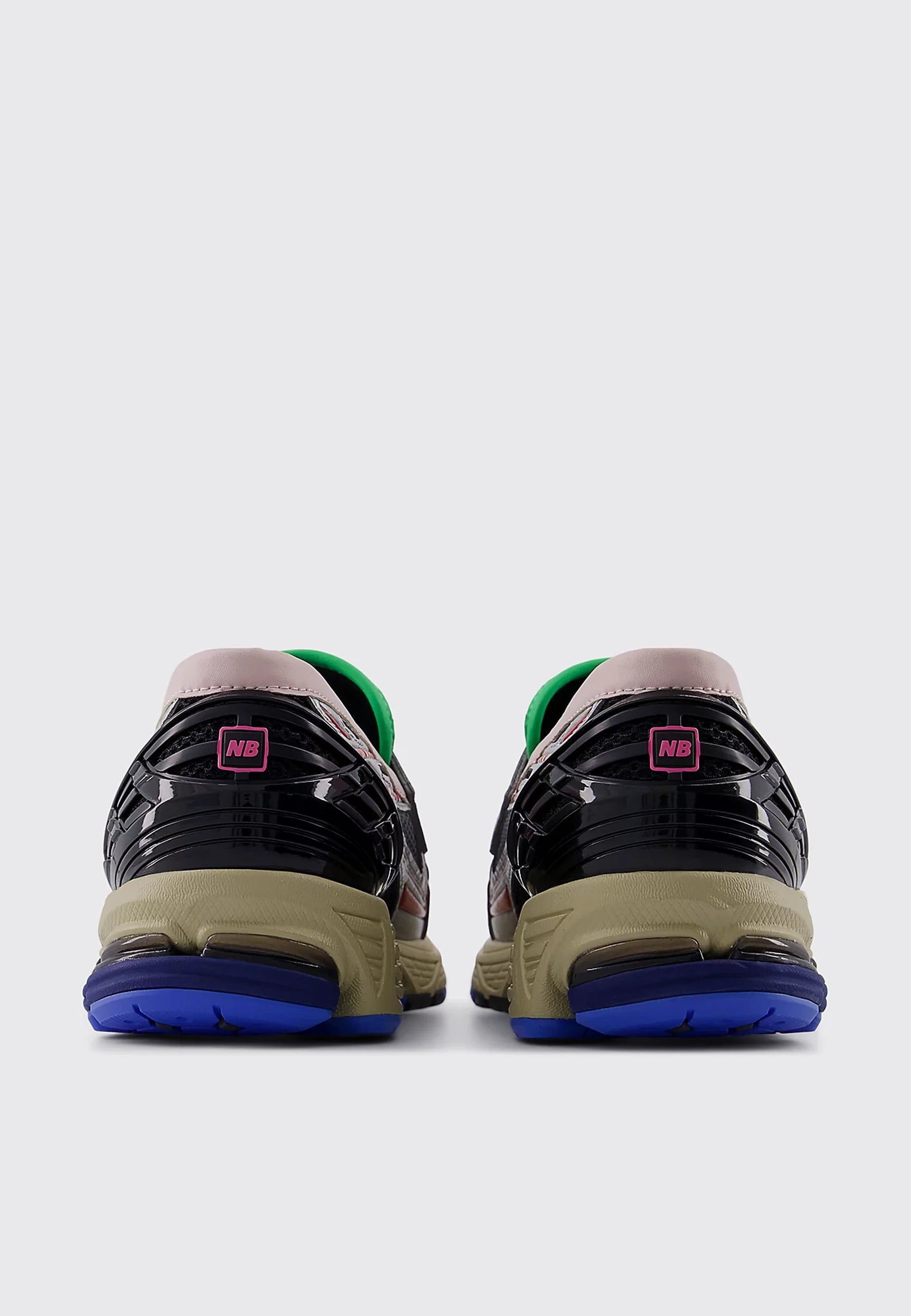 1906L - Silver Metallic/Black/Fire Cracker - U190663V