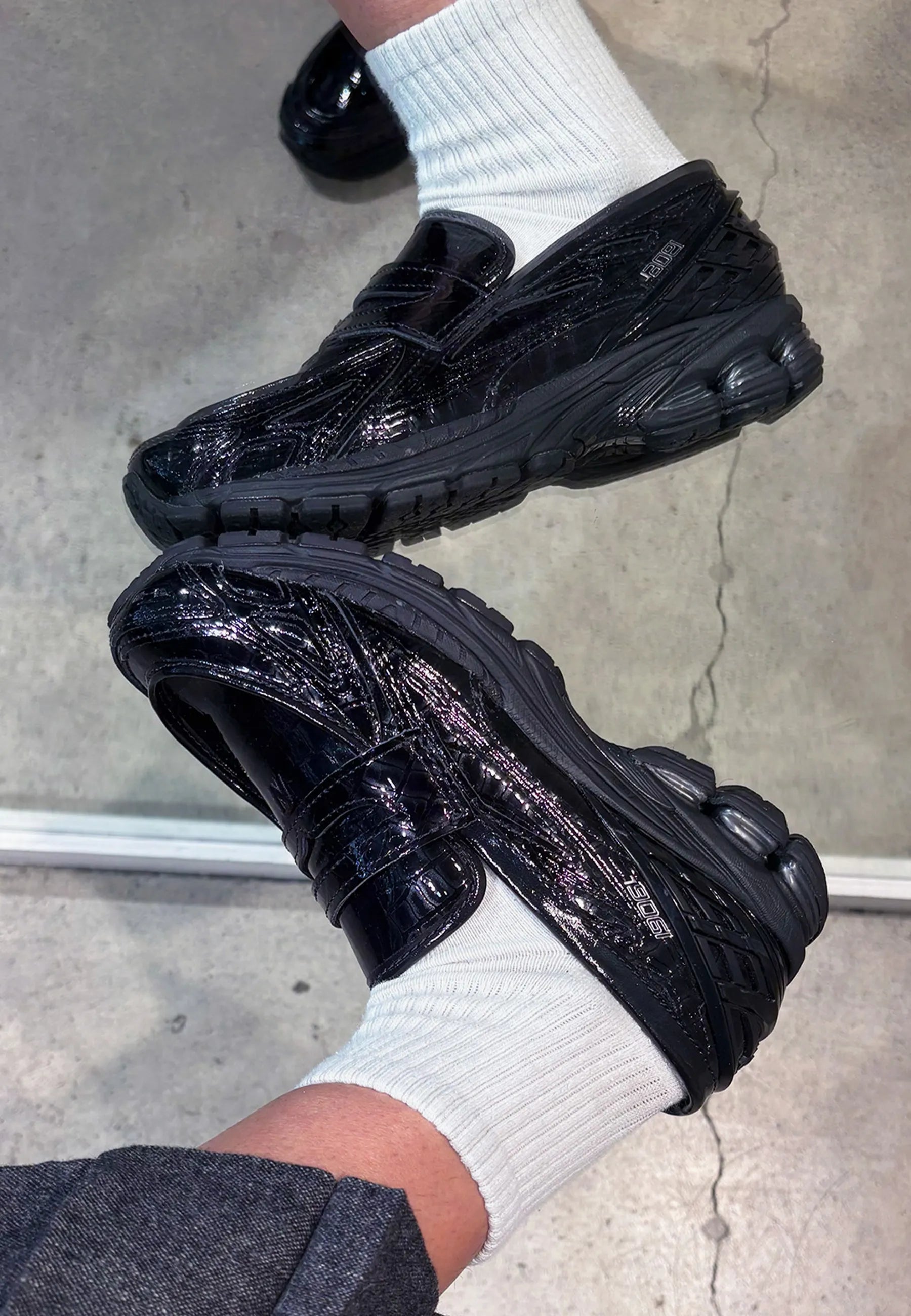 1906L - Black Croc Patent - U1906LCR