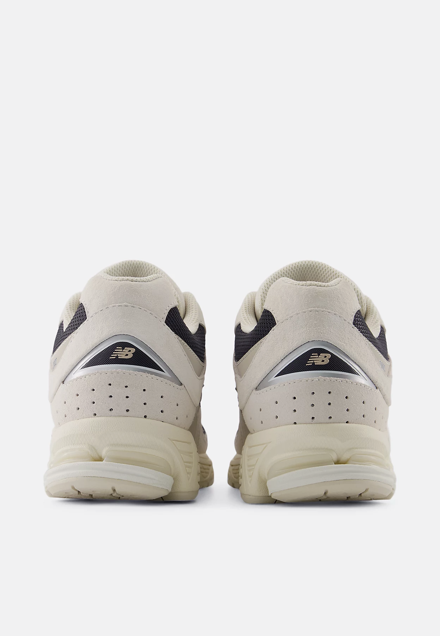 2002 - Arid Stone/Black Coffee - U2002RN