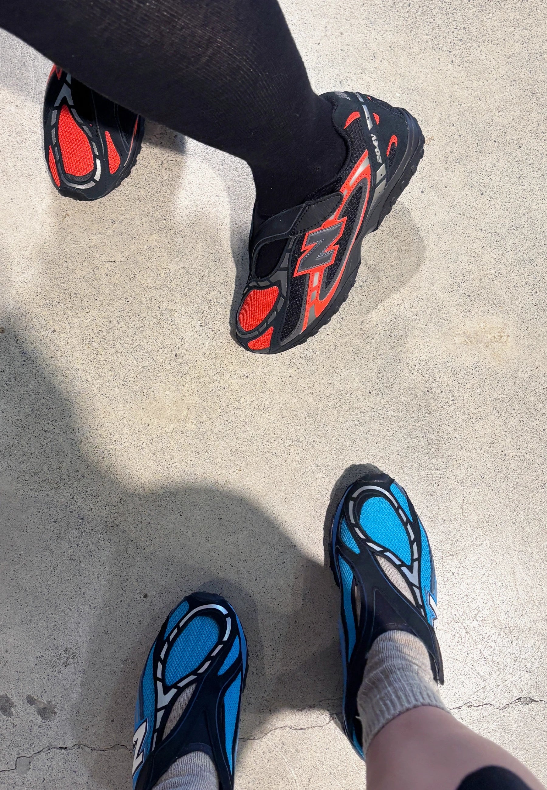 204V - Neo Flame/Black/Black Cement - U204VMCV
