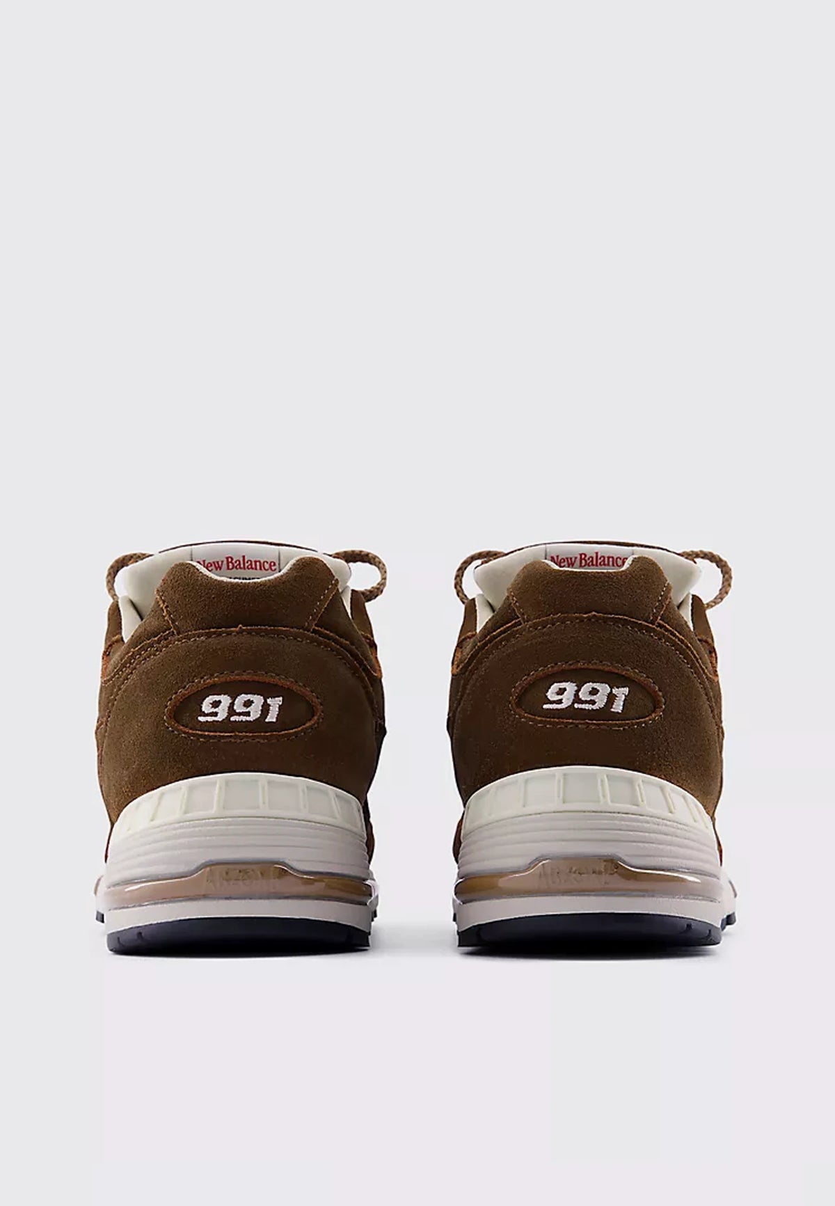 Made in UK 991v2 - Luxe Suede Cocoa/Castle Wall - M991BR1