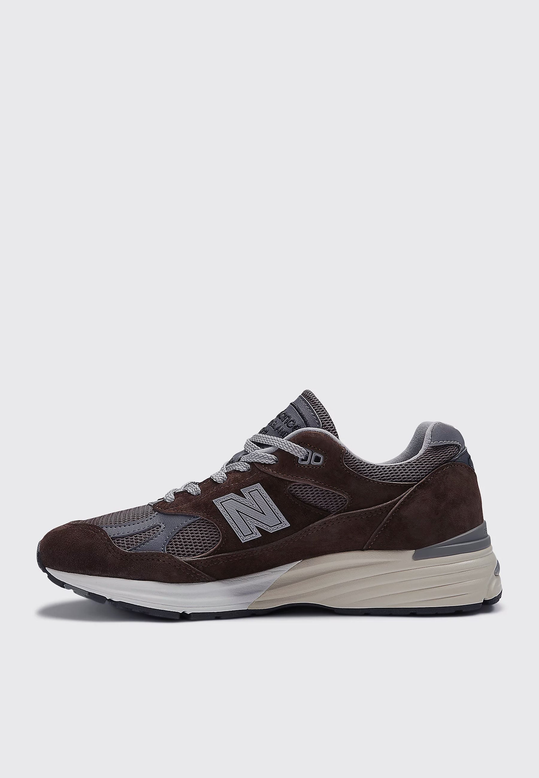 Made in UK 991v2 - Pinecone Brown - U991BR2