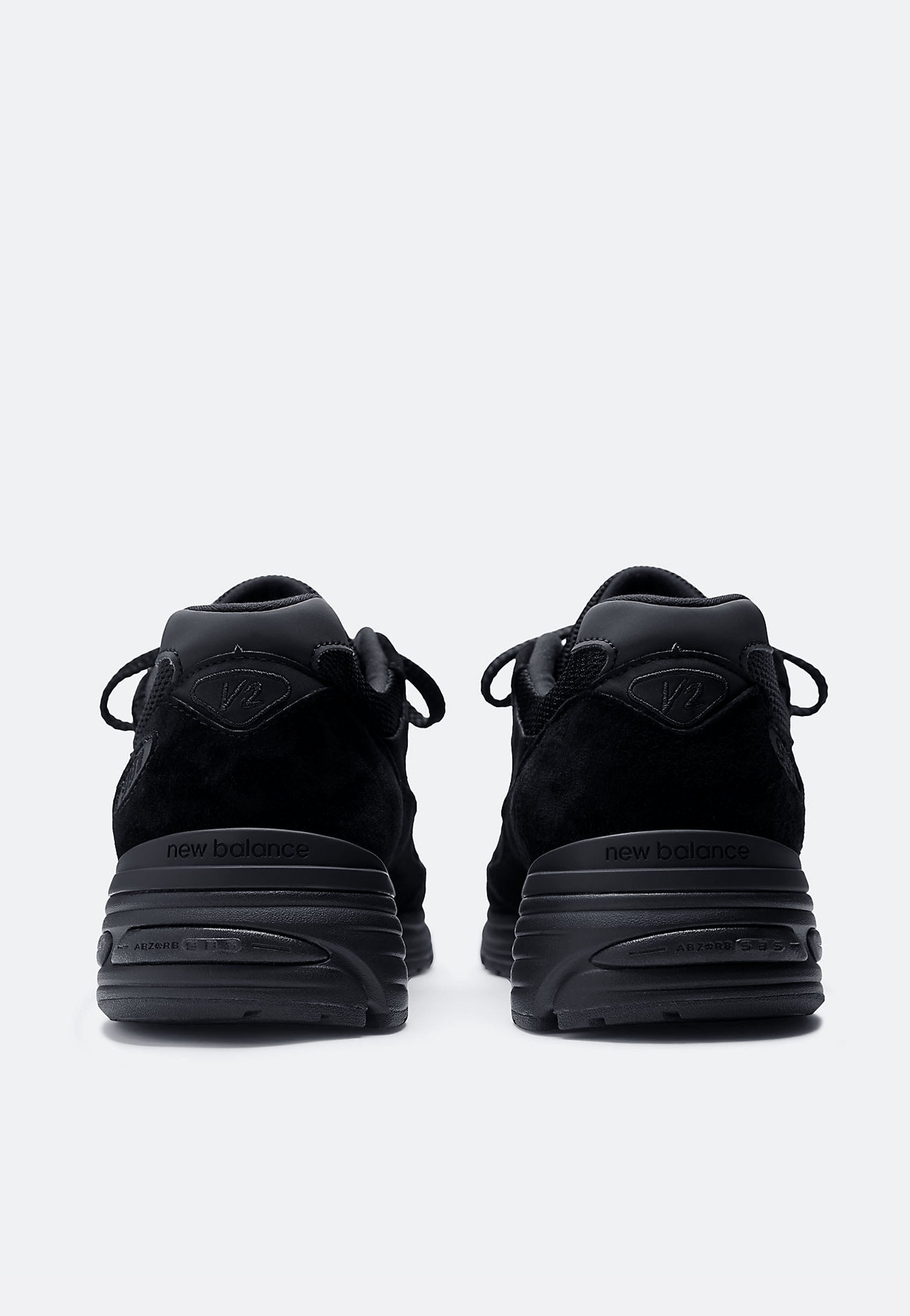 Made In UK 991v2 - Triple Black - U991KK2