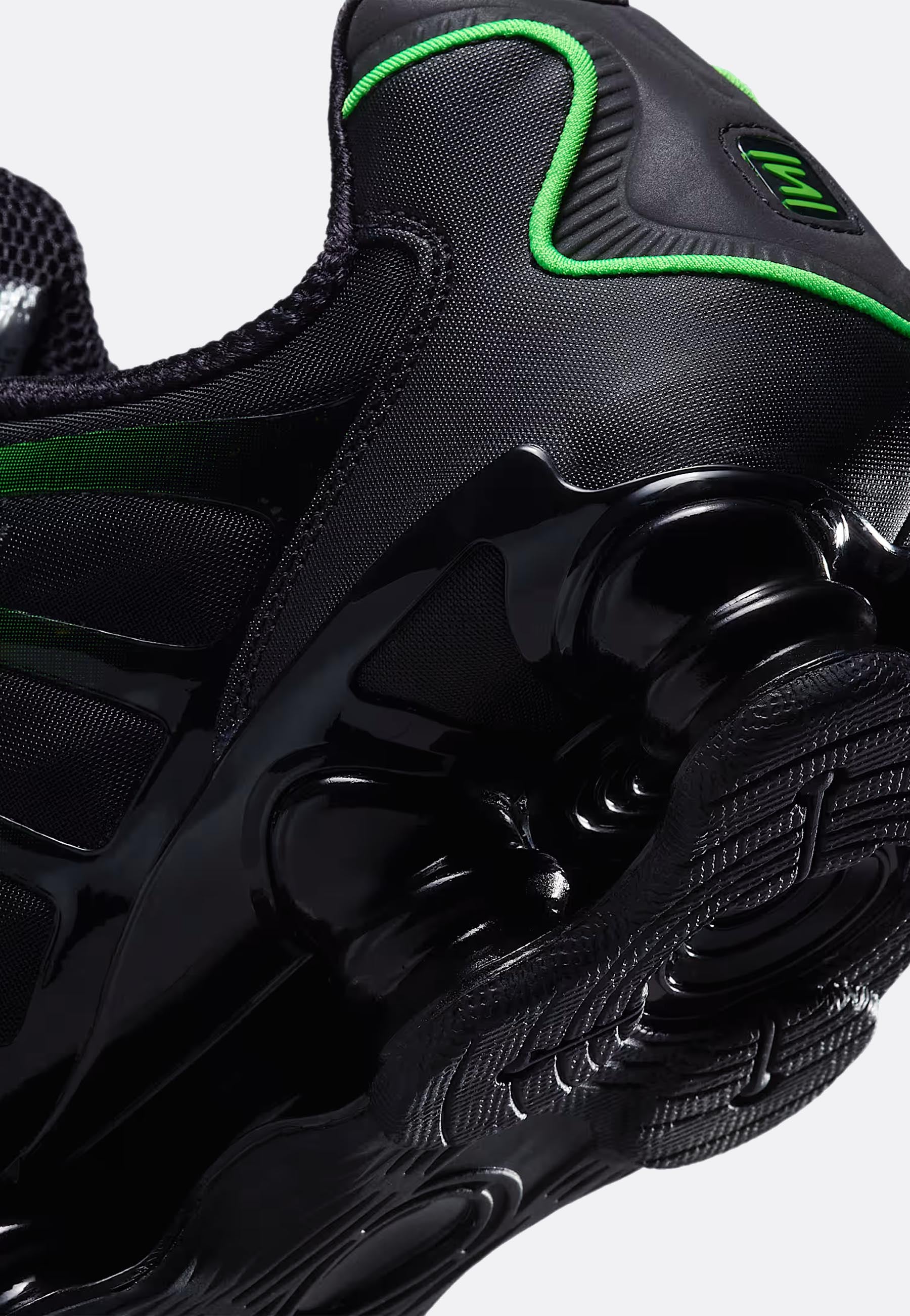 Shox TL - Black/Green/Strike/Black