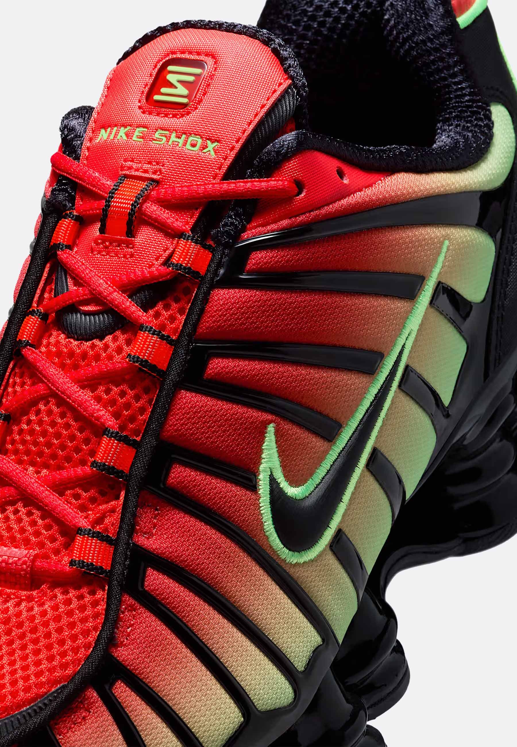 Shox TL - Light Crimson/Black/Green/Strike/Black