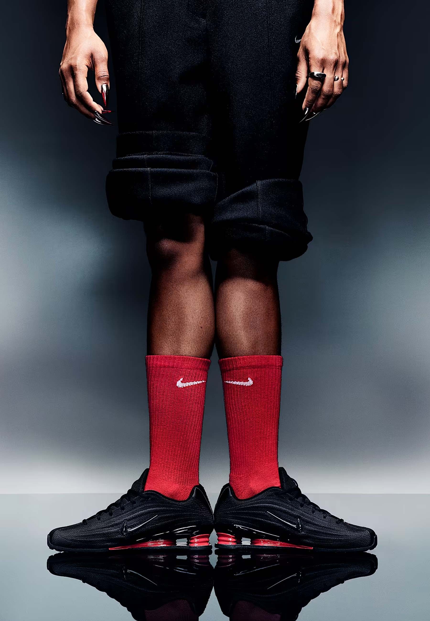 シューズ NIKESHOXTLBLACK/UNIVERSITYRED シューズ NIKESHOXTLBLACK/UNIVERSITYRED Size 13 - adidas ZX