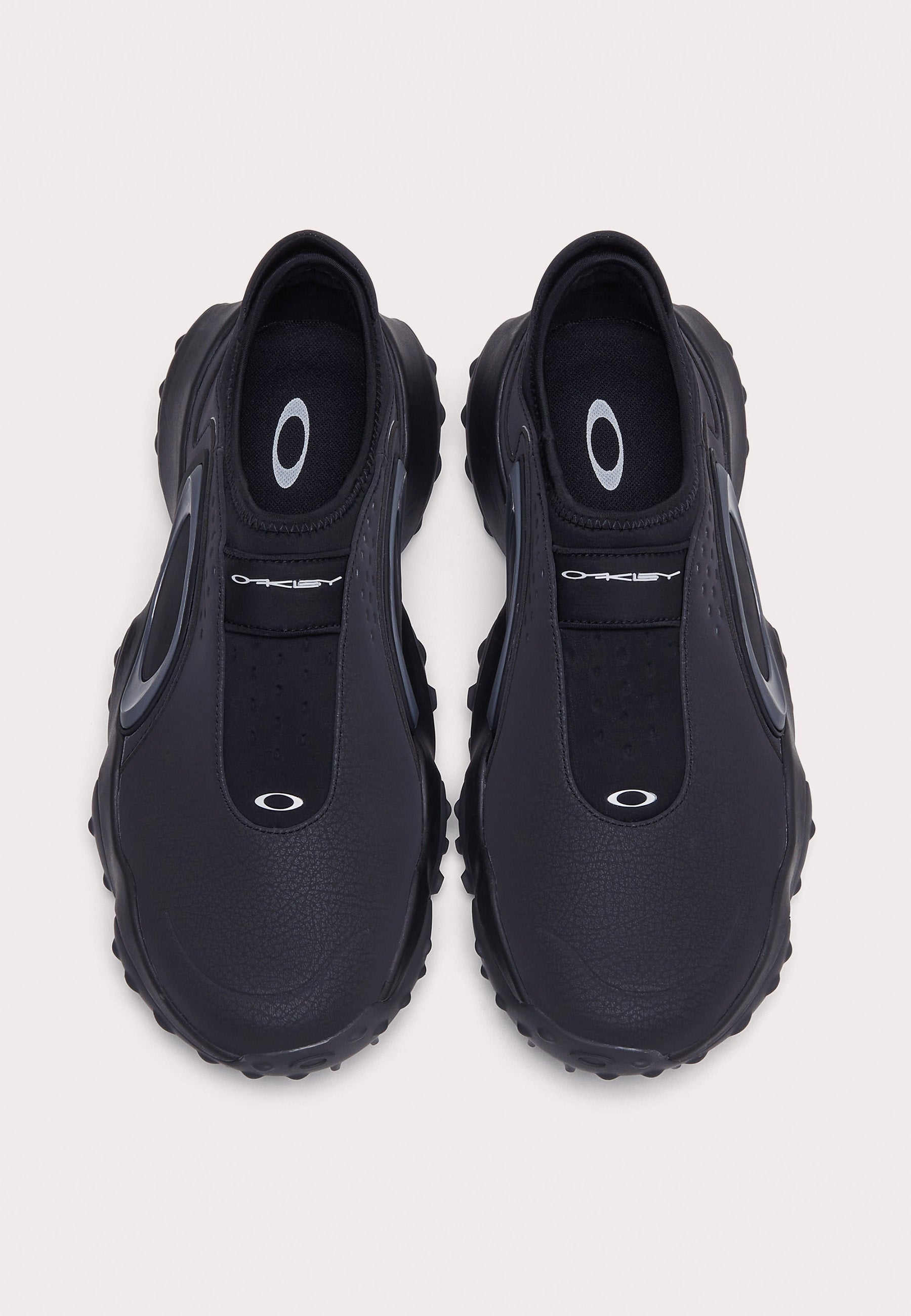 こんこん　新品 Oakley Edge Icon Black 27cm OAKLEY / EDGE ICON｜ESTNATION ONLINE STORE｜エストネーション