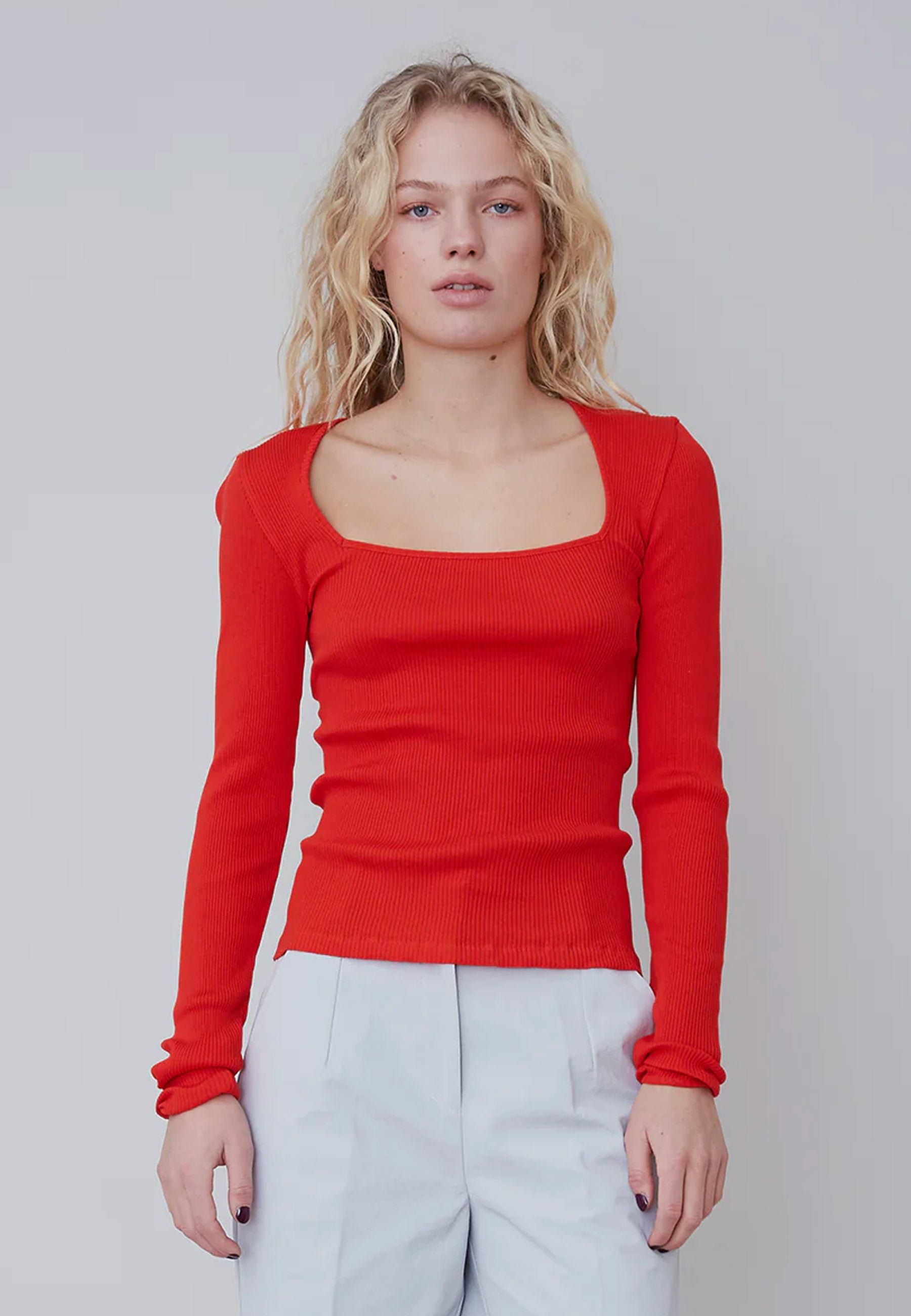 Rose Seamless Top - Red